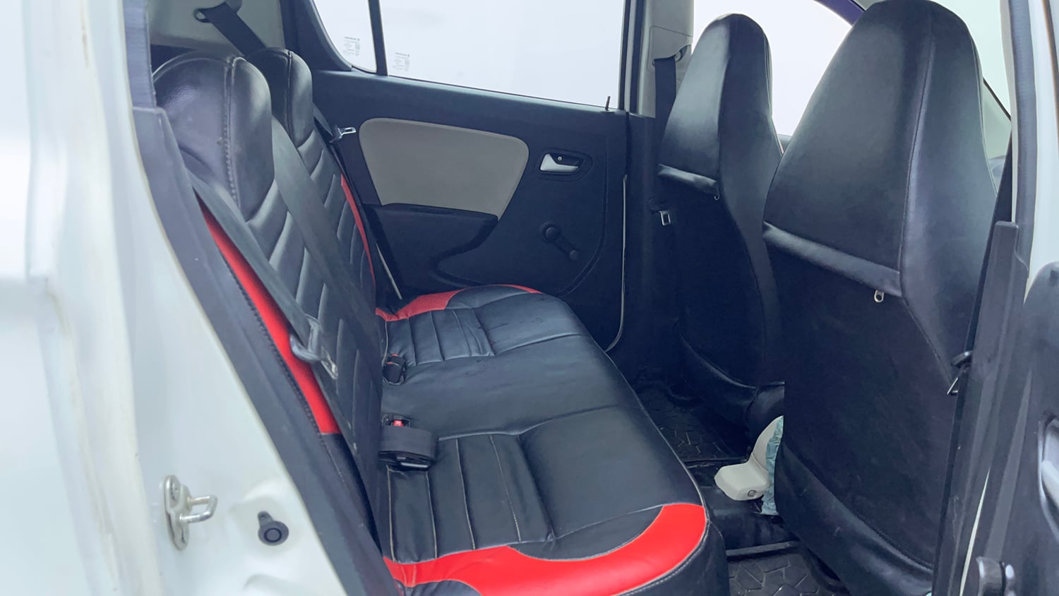 Used 2022 Maruti Suzuki Alto 800 LXi (O) Petrol Manual interior RIGHT SIDE REAR DOOR CABIN VIEW