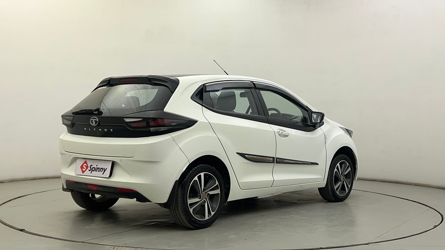 Used 2022 Tata Altroz XZ Plus Petrol+CNG (Outside Fitted) Cng Manual exterior RIGHT REAR CORNER VIEW