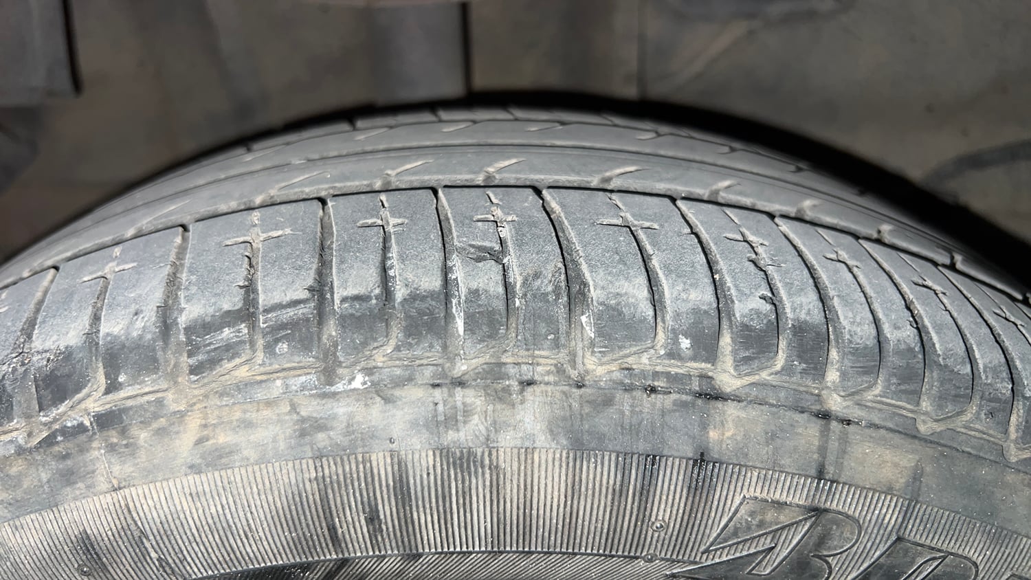Used 2021 Tata Tiago XZ Plus Petrol Manual tyres RIGHT REAR TYRE TREAD VIEW