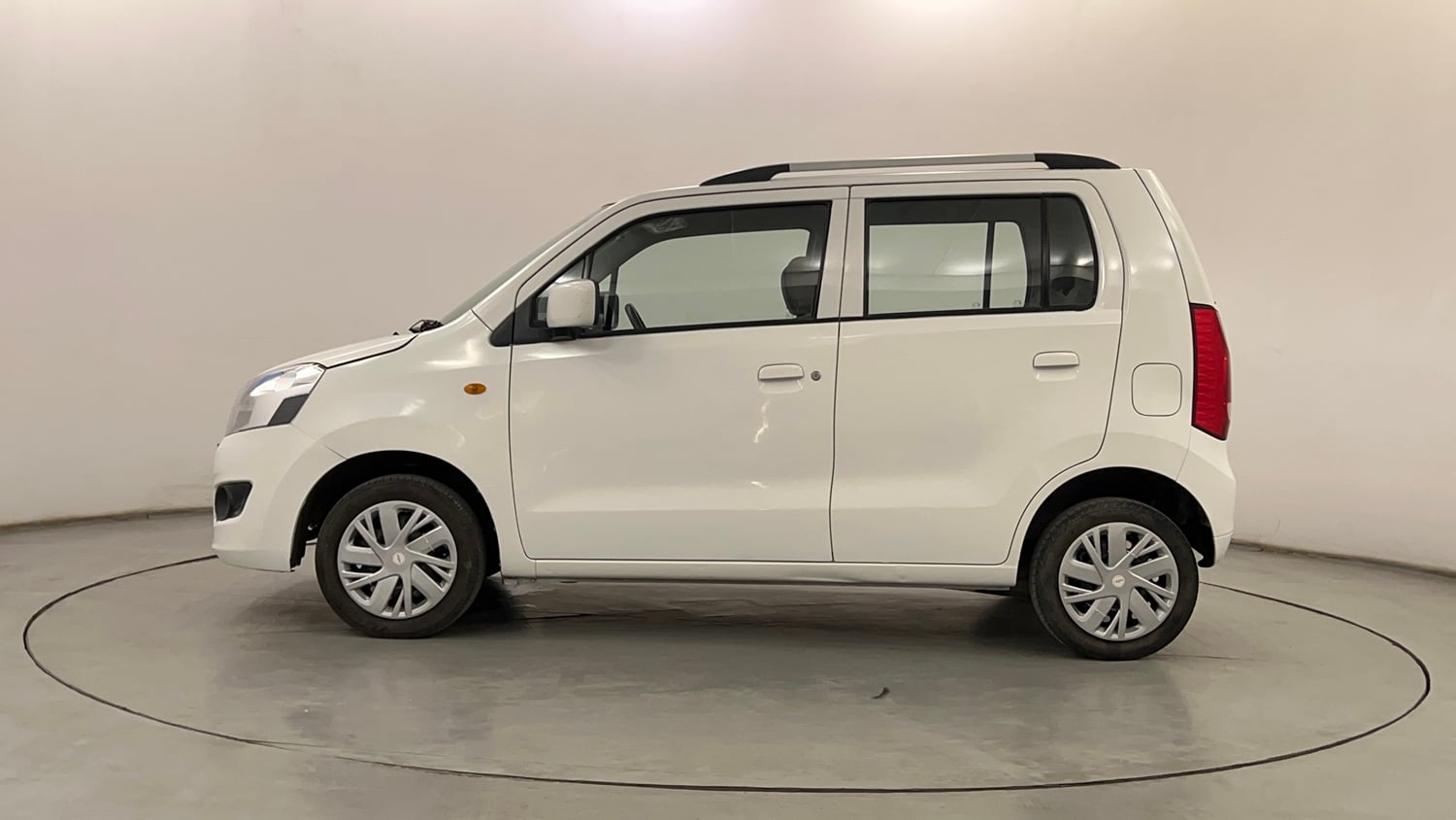 Used 2014 Maruti Suzuki Wagon R VXI Petrol Manual exterior LEFT SIDE VIEW