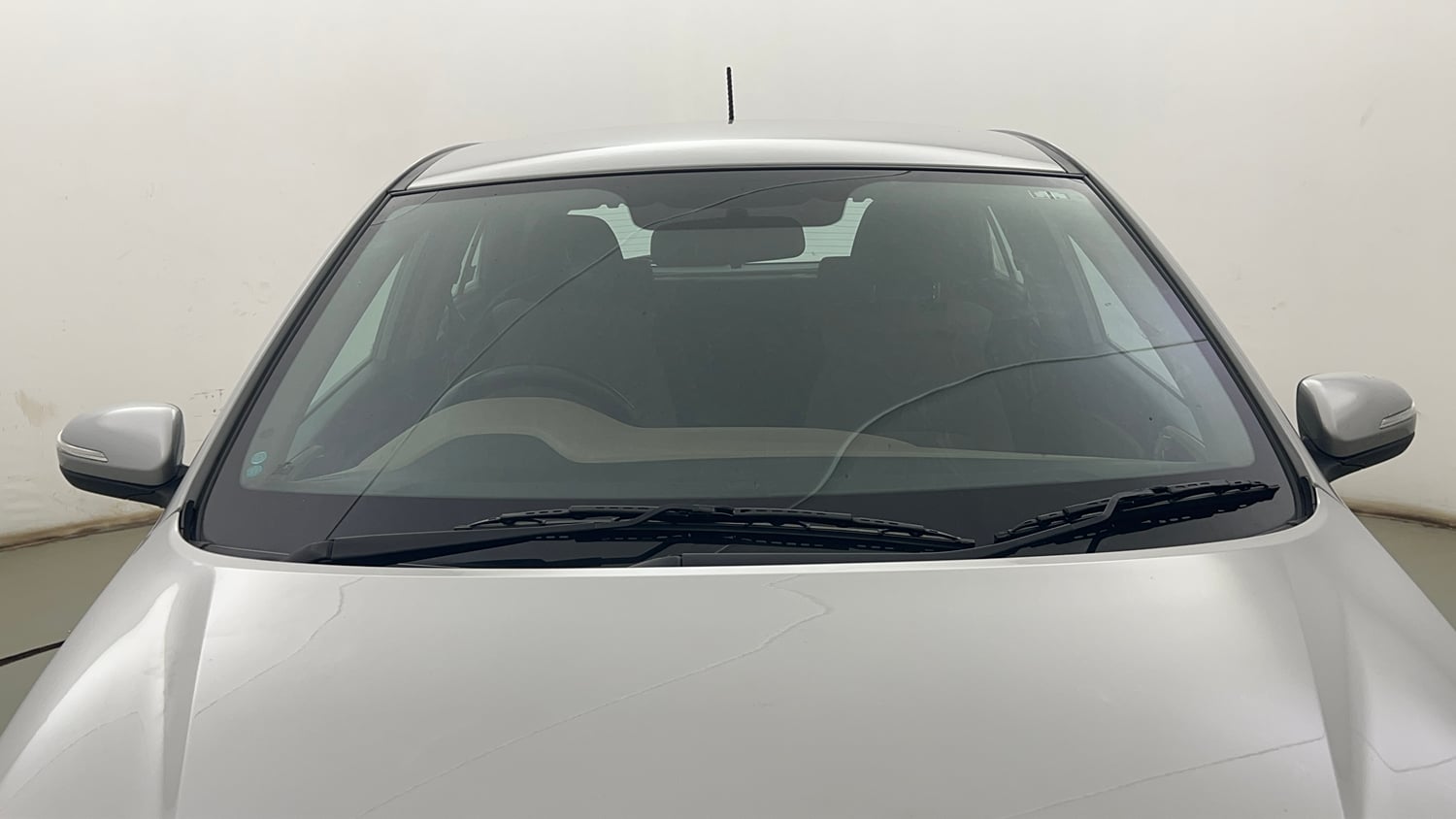 Used 2017 Hyundai Elite i20 Asta 1.2 (O) Petrol Manual exterior FRONT WINDSHIELD VIEW