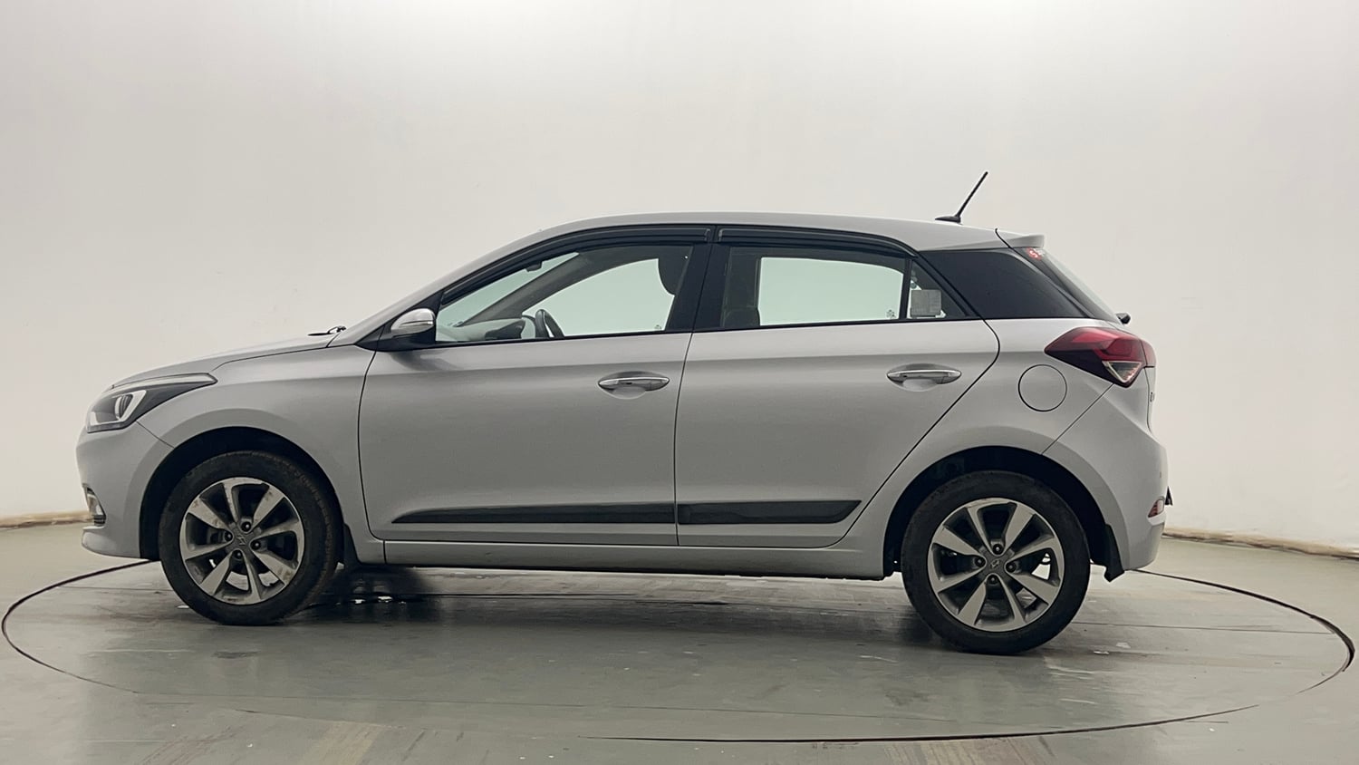 Used 2017 Hyundai Elite i20 Asta 1.2 (O) Petrol Manual exterior LEFT SIDE VIEW
