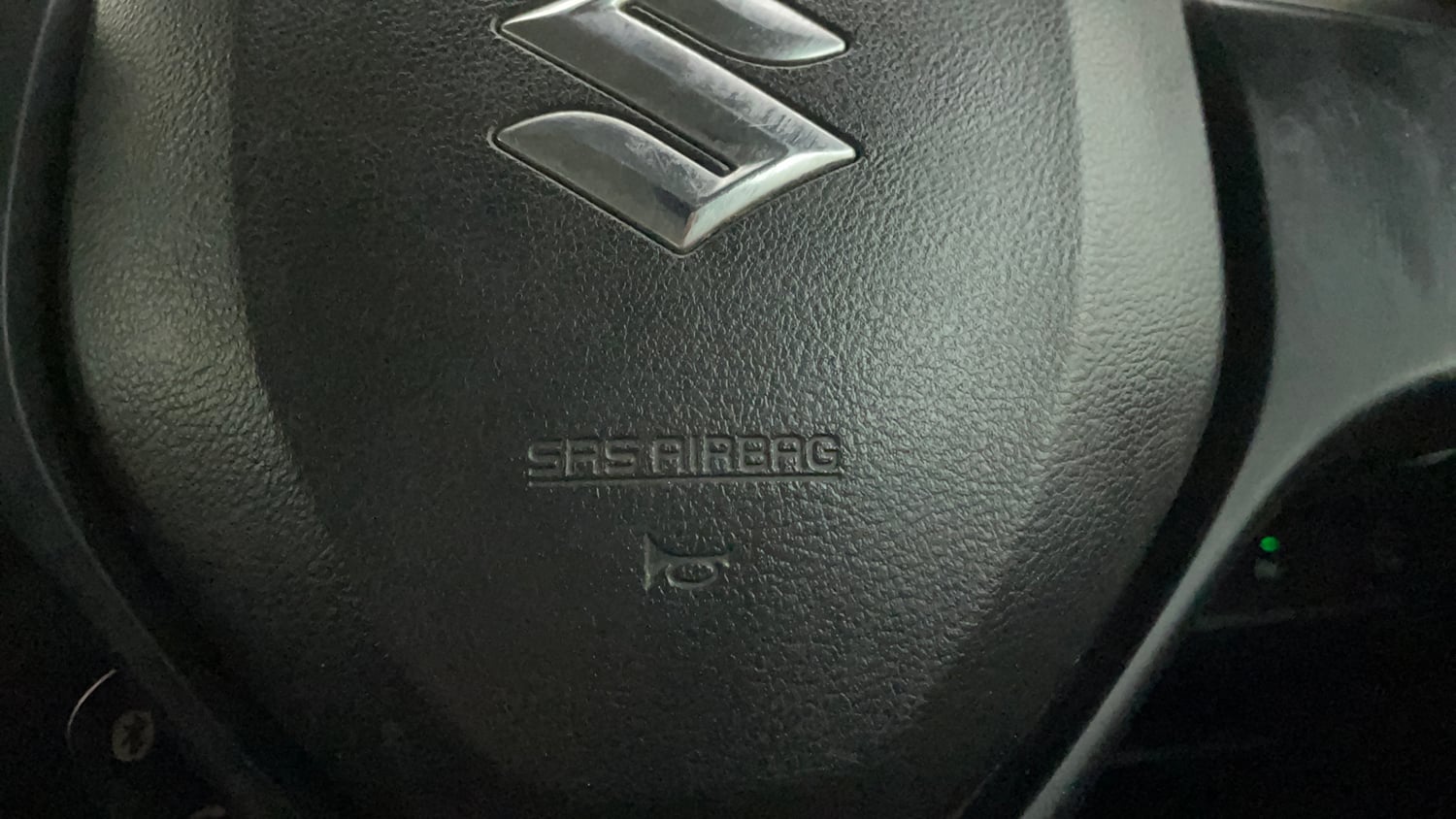 Used 2016 Maruti Suzuki Baleno Zeta 1.2 Petrol Manual top_features Airbags