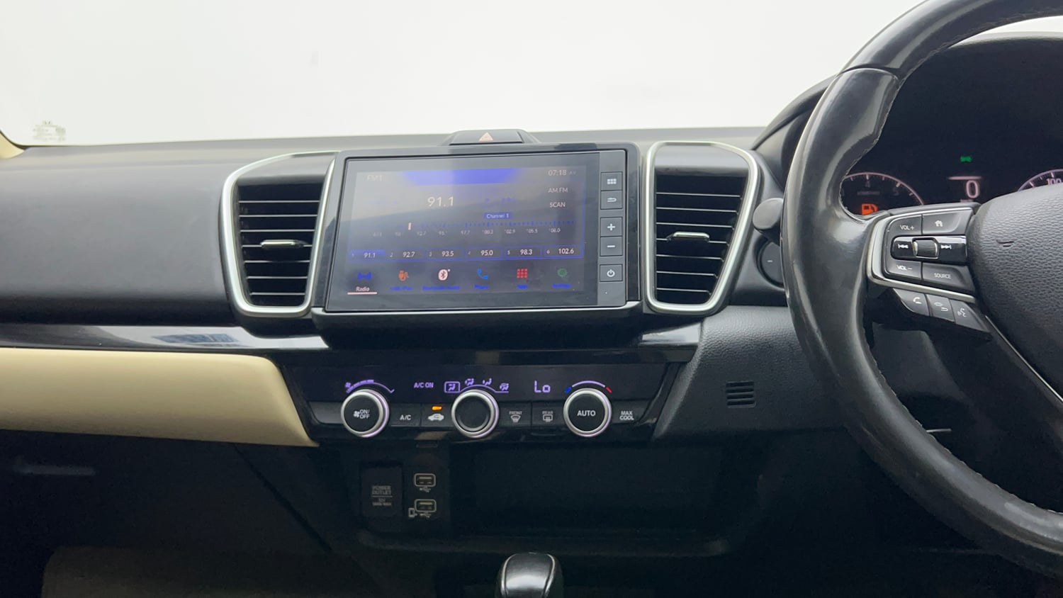 Used 2022 Honda City VX CVT Petrol Petrol Automatic interior MUSIC SYSTEM & AC CONTROL VIEW