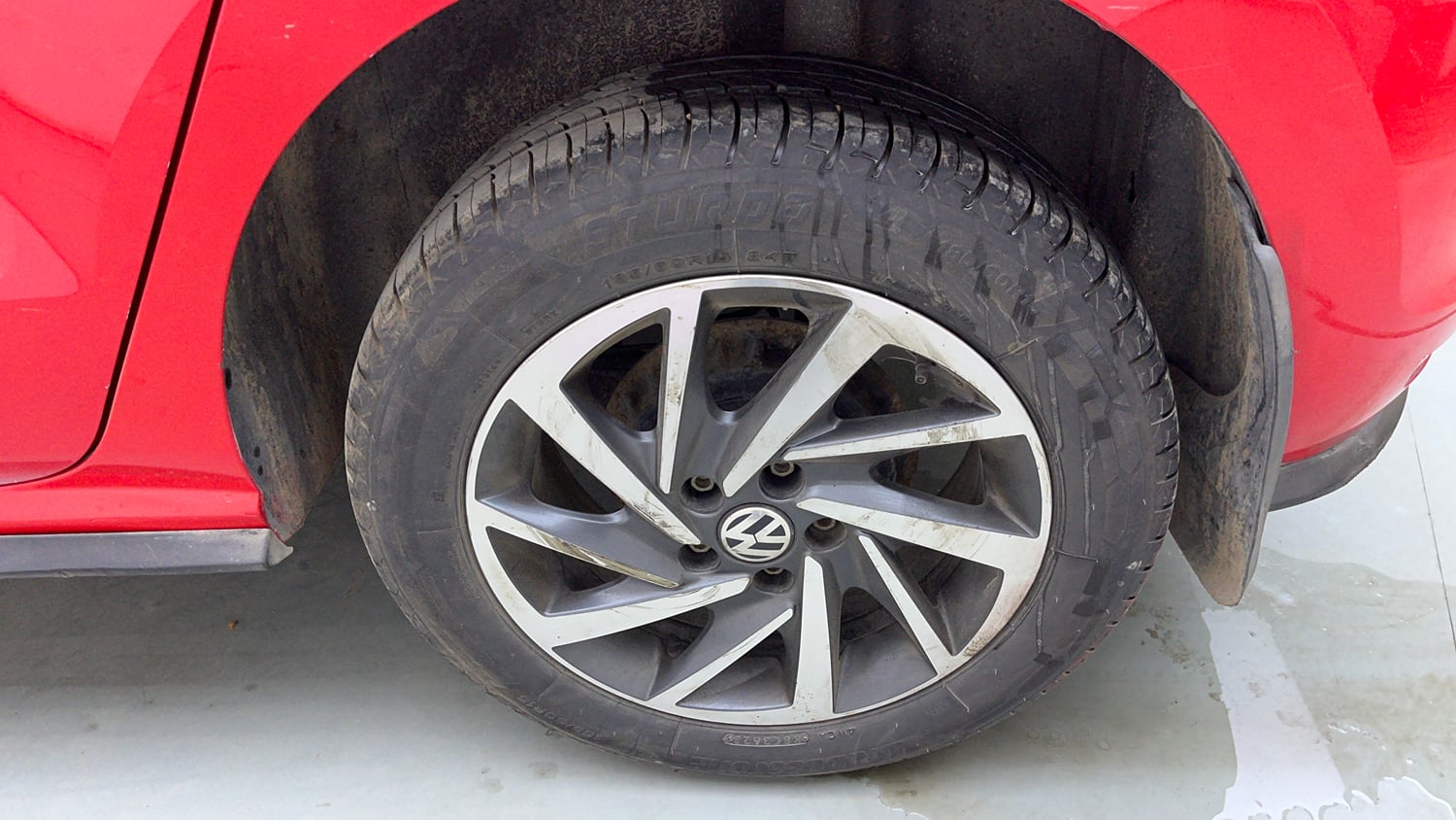 Used 2020 Volkswagen Polo Comfortline Plus 1.0L MPI Petrol Manual tyres LEFT REAR TYRE RIM VIEW