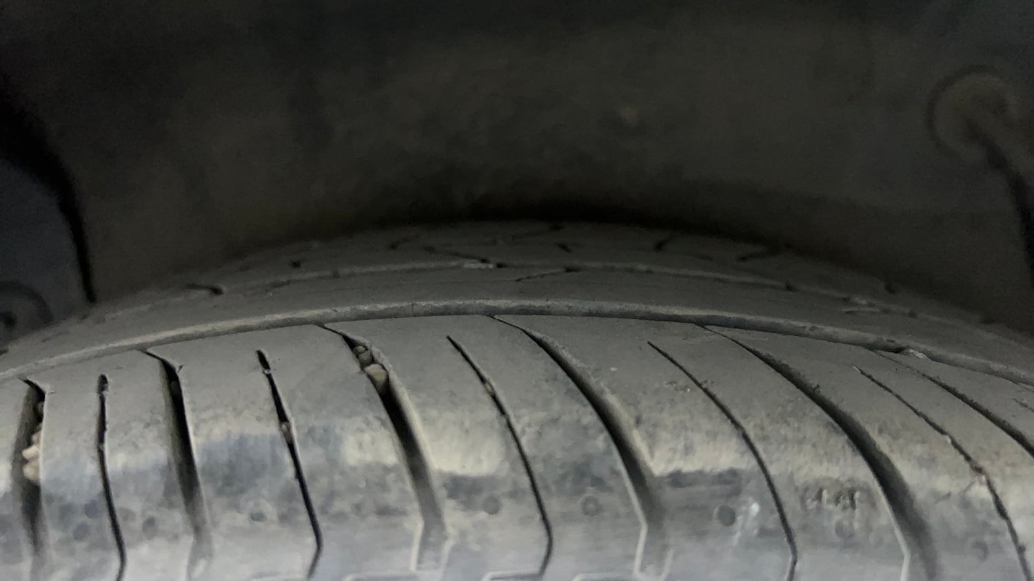 Used 2012 Hyundai Verna Fluidic 1.6 VTVT SX Petrol Manual tyres RIGHT REAR TYRE TREAD VIEW