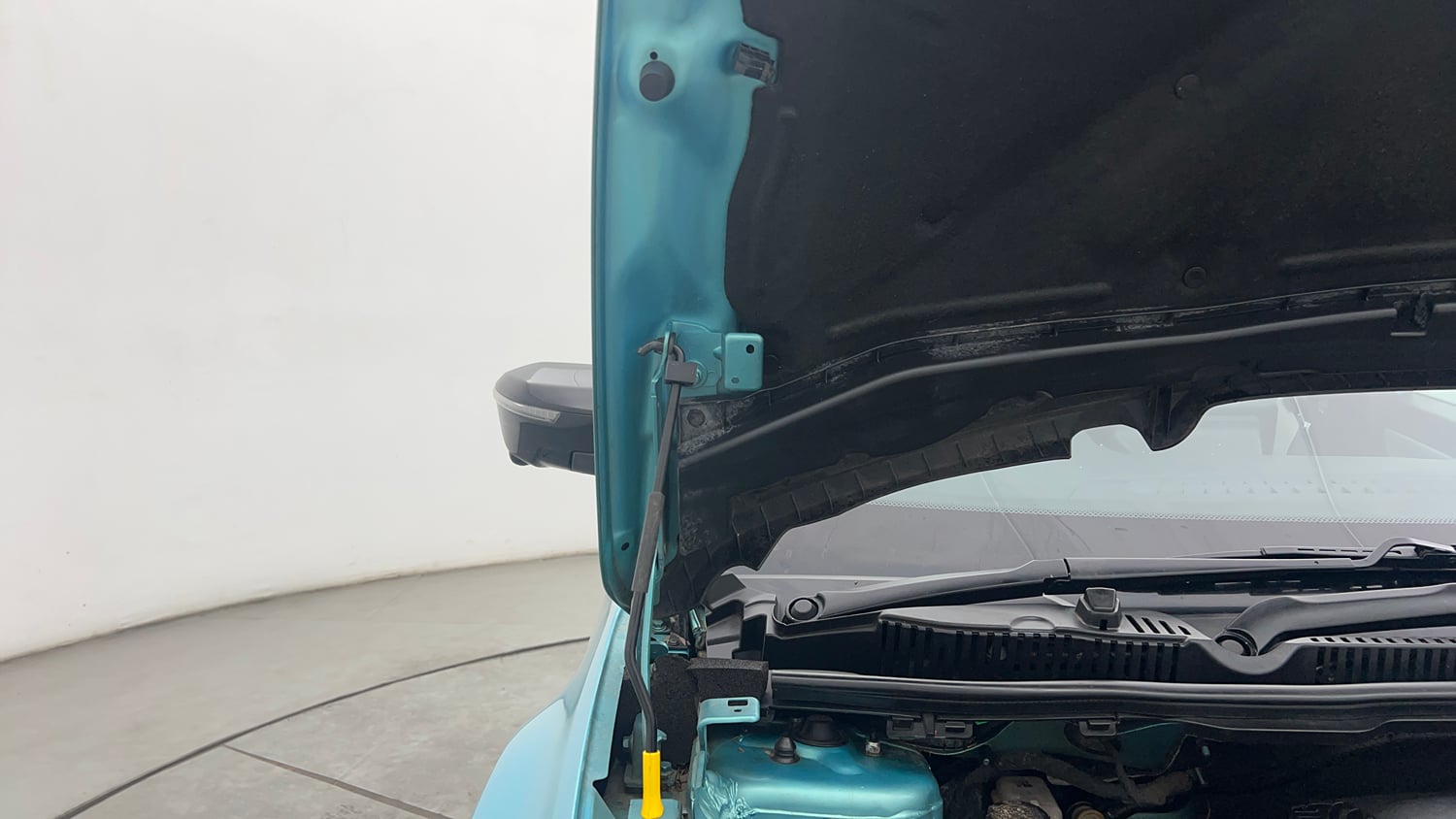 Used 2024 Tata Nexon Creative Plus 1.2 Revotron Petrol 7DCA Petrol Automatic engine ENGINE RIGHT SIDE HINGE & APRON VIEW