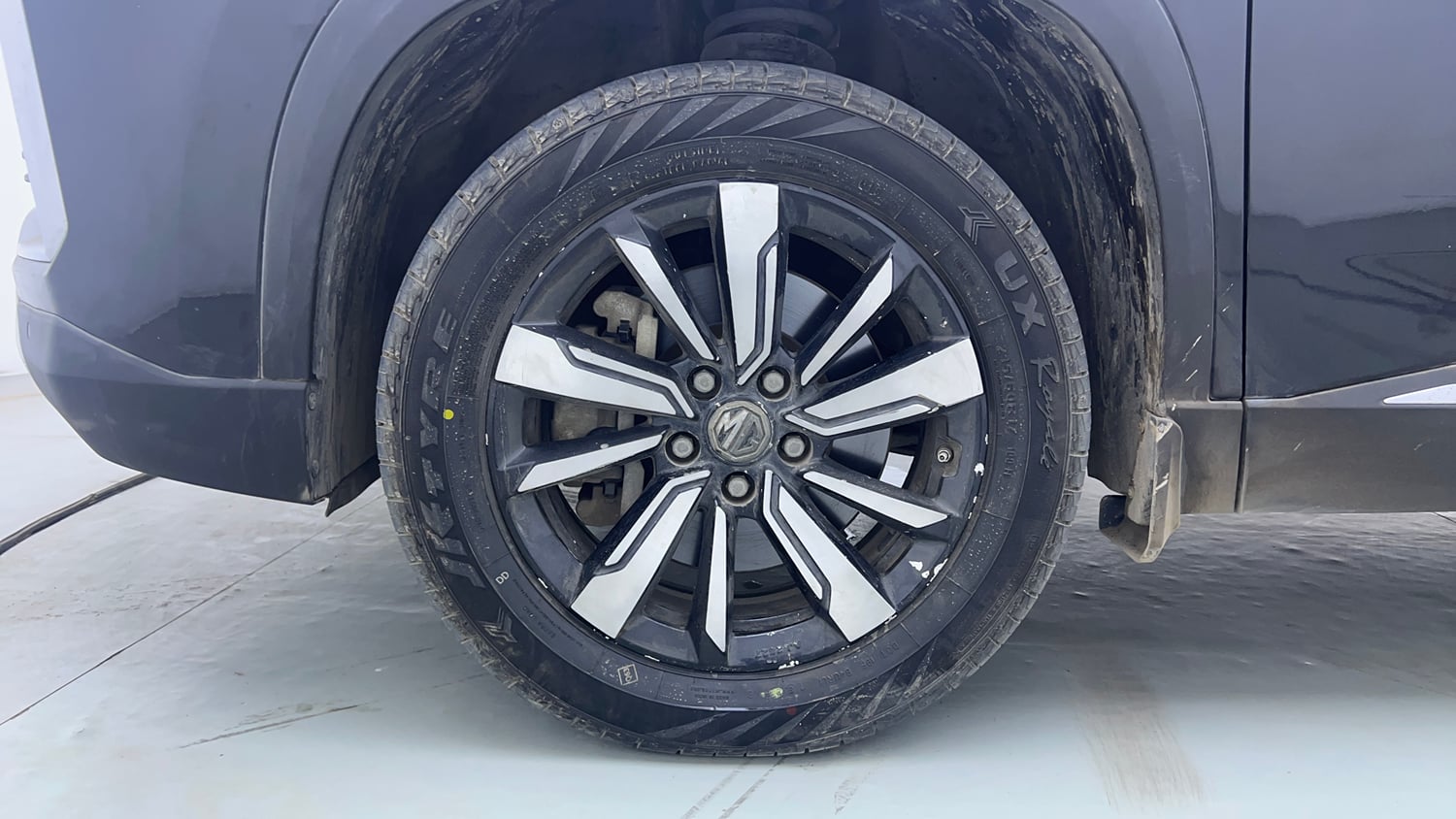 Used 2021 MG Motors Hector Sharp 1.5 DCT Petrol Petrol Automatic tyres LEFT FRONT TYRE RIM VIEW