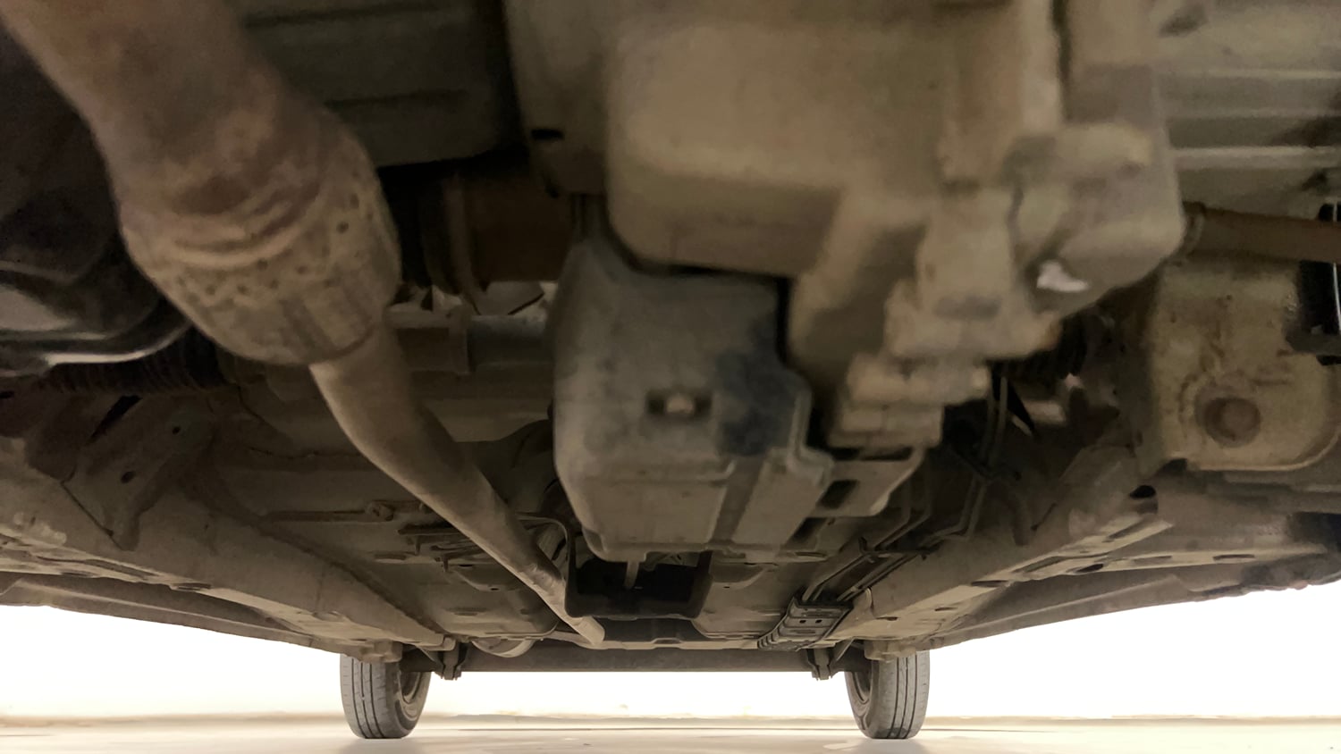 Used 2016 Hyundai Eon D-Lite + Petrol Manual extra FRONT LEFT UNDERBODY VIEW