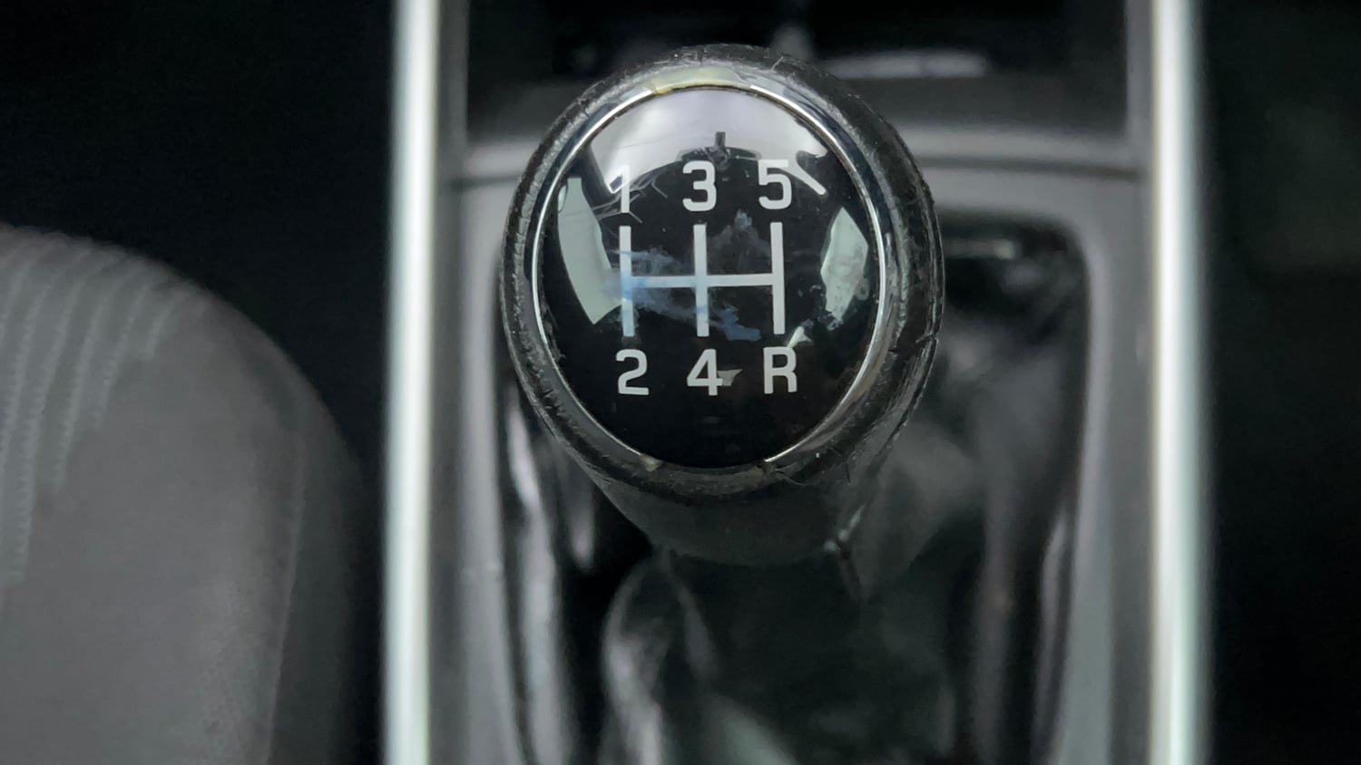 Used 2018 Maruti Suzuki Baleno Zeta 1.2 Petrol Manual interior GEAR  KNOB VIEW