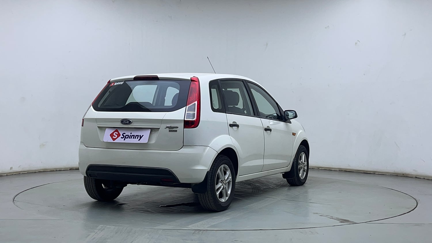 Used 2014 Ford Figo Duratorq Diesel EXI 1.4 Diesel Manual exterior RIGHT REAR CORNER VIEW