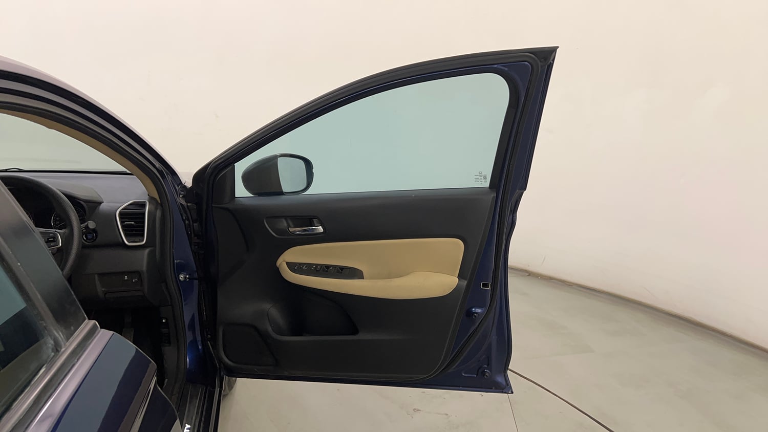 Used 2024 Honda City V Petrol CVT Petrol Automatic interior RIGHT FRONT DOOR OPEN VIEW