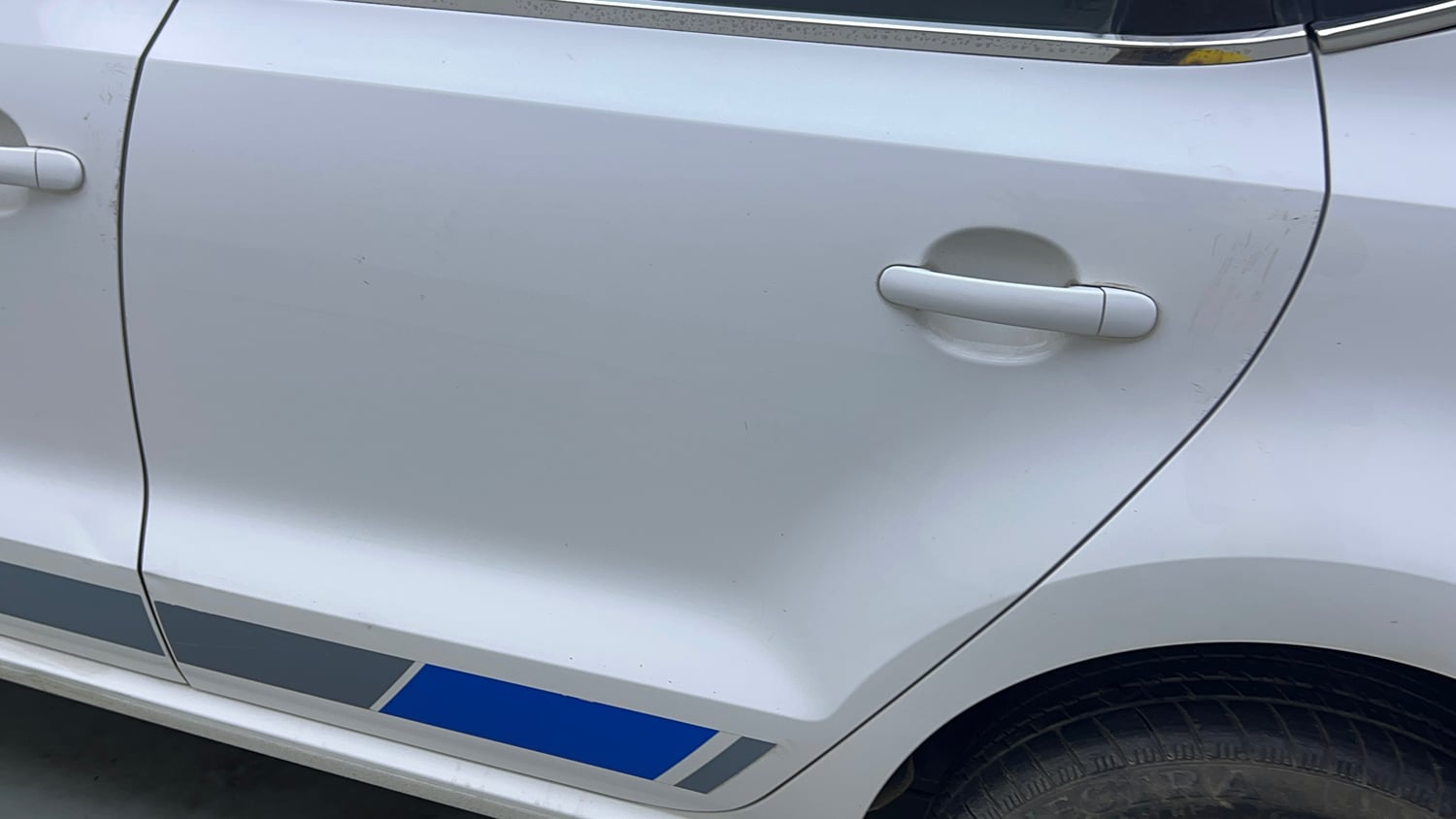 Used 2018 Volkswagen Ameo Comfortline 1.2L (P) Petrol Manual dents MINOR DENT
