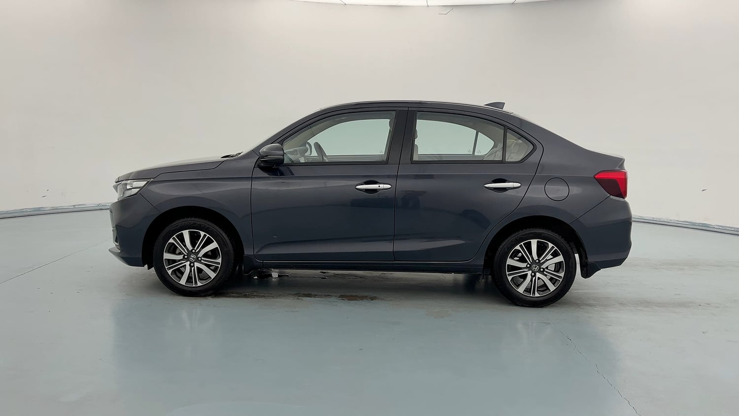 Used 2024 honda Amaze 2nd Generation VX 1.2 Petrol MT Petrol Manual exterior LEFT SIDE VIEW