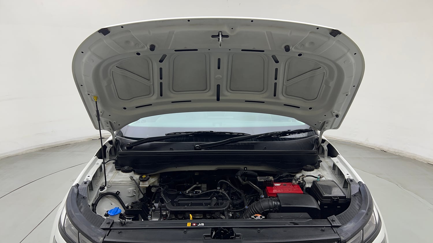 Used 2022 Hyundai Venue SX 1.2 Petrol Petrol Manual engine ENGINE & BONNET OPEN FRONT VIEW