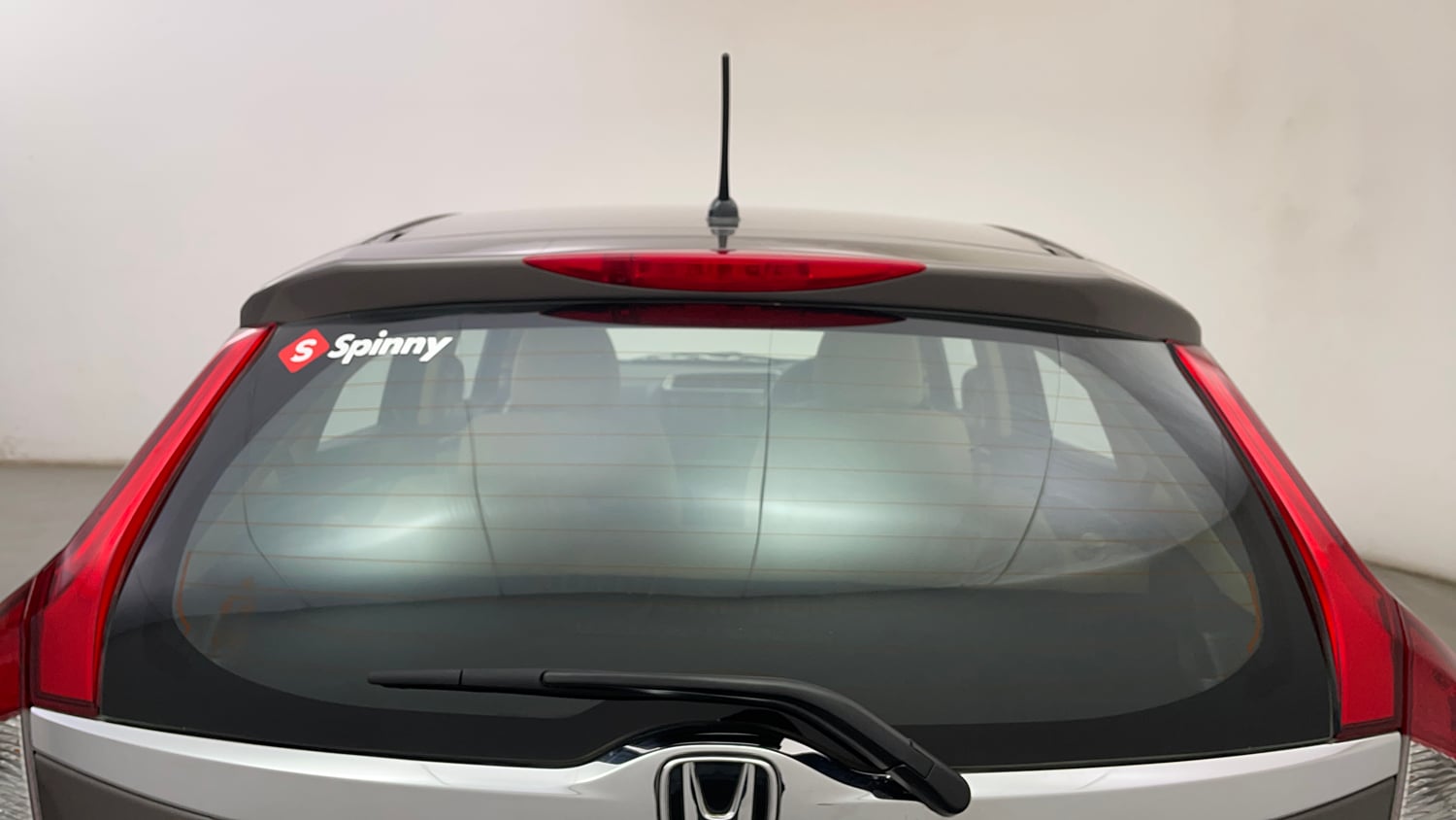 Used 2016 Honda Jazz V Petrol Petrol Manual exterior BACK WINDSHIELD VIEW