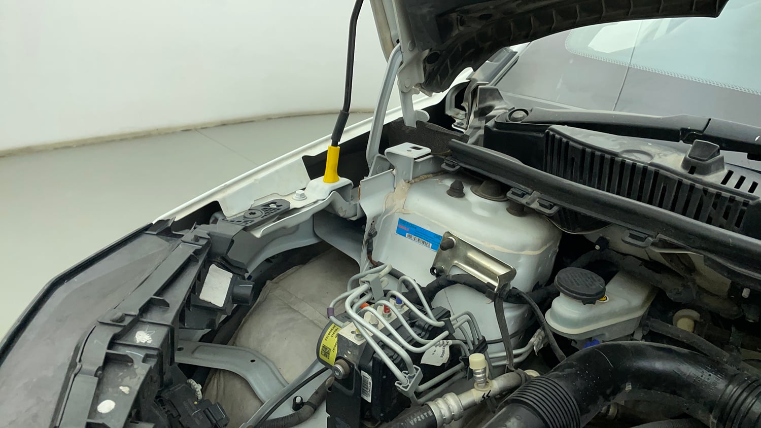 Used 2024 Tata Nexon Smart 1.2 Revotron Petrol 5MT Petrol Manual engine ENGINE RIGHT SIDE HINGE & APRON VIEW
