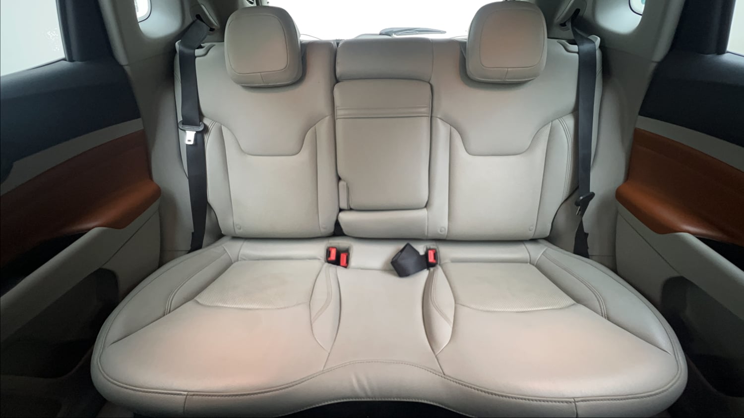 Used 2022 Jeep Compass Limited (O) 2.0 Diesel Diesel Manual interior REAR SEAT CONDITION VIEW