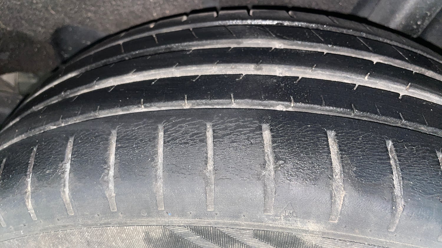 Used 2022 Toyota Glanza V CVT Petrol Automatic tyres LEFT REAR TYRE TREAD VIEW