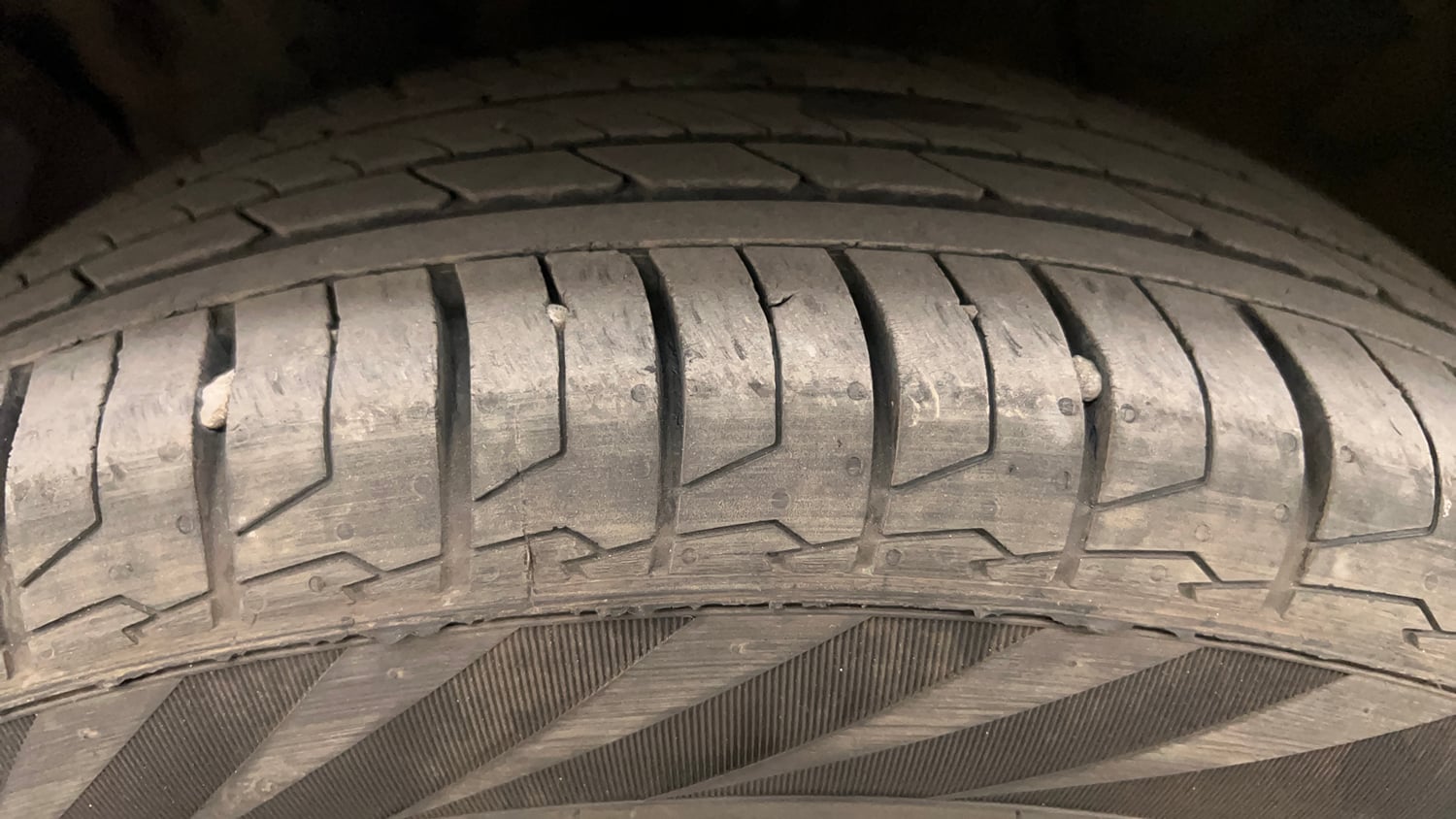 Used 2024 Hyundai Creta 1.5 MPi Petrol IVT SX(O) Petrol Automatic tyres LEFT FRONT TYRE TREAD VIEW