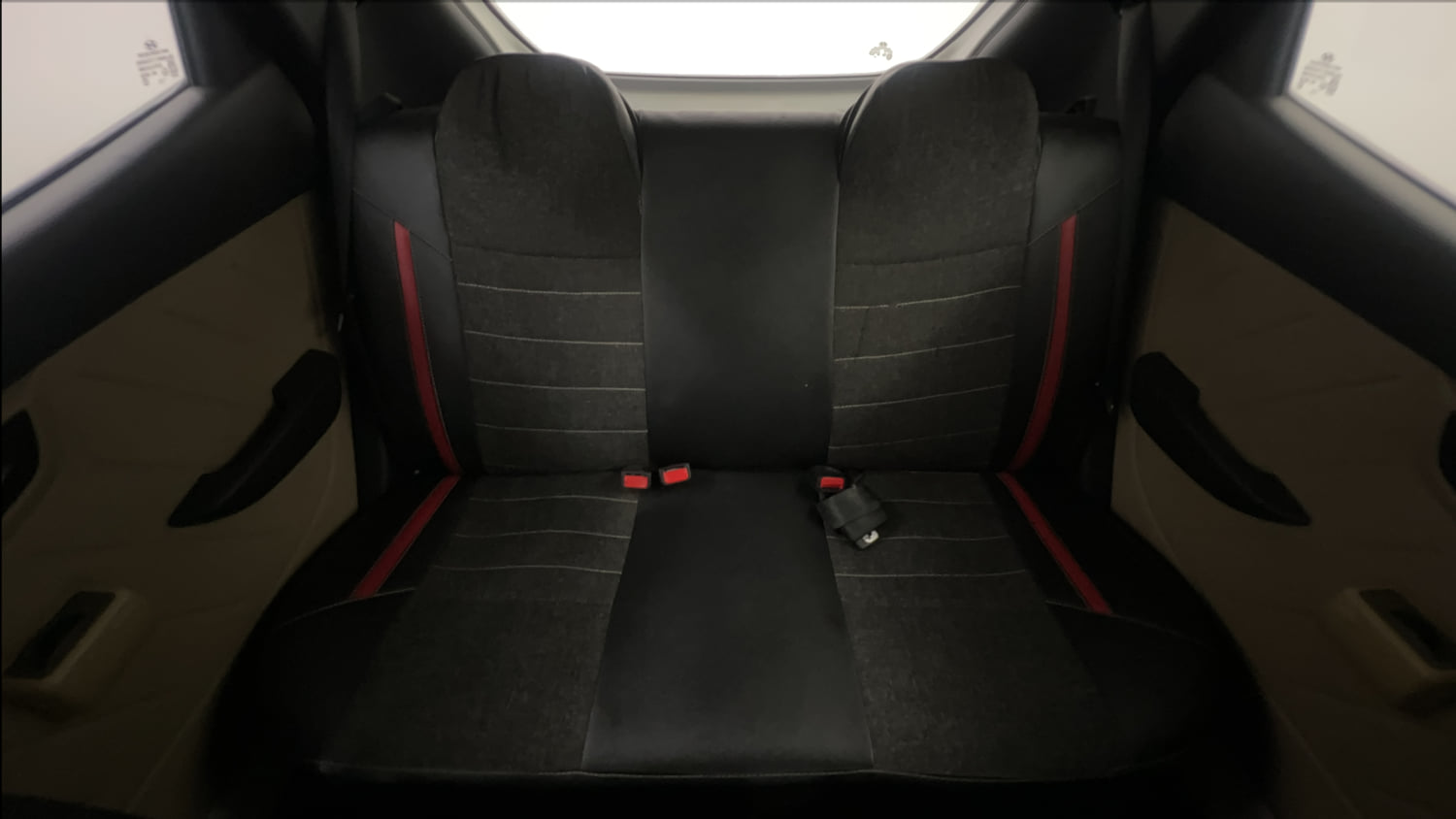Used 2016 Hyundai Eon D-Lite + Petrol Manual interior REAR SEAT CONDITION VIEW