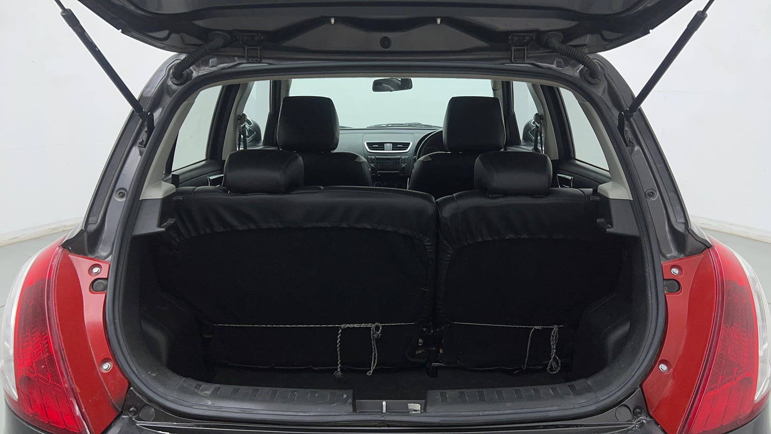 Used 2015 Maruti Suzuki Swift VXi Petrol Manual interior DICKY INSIDE VIEW