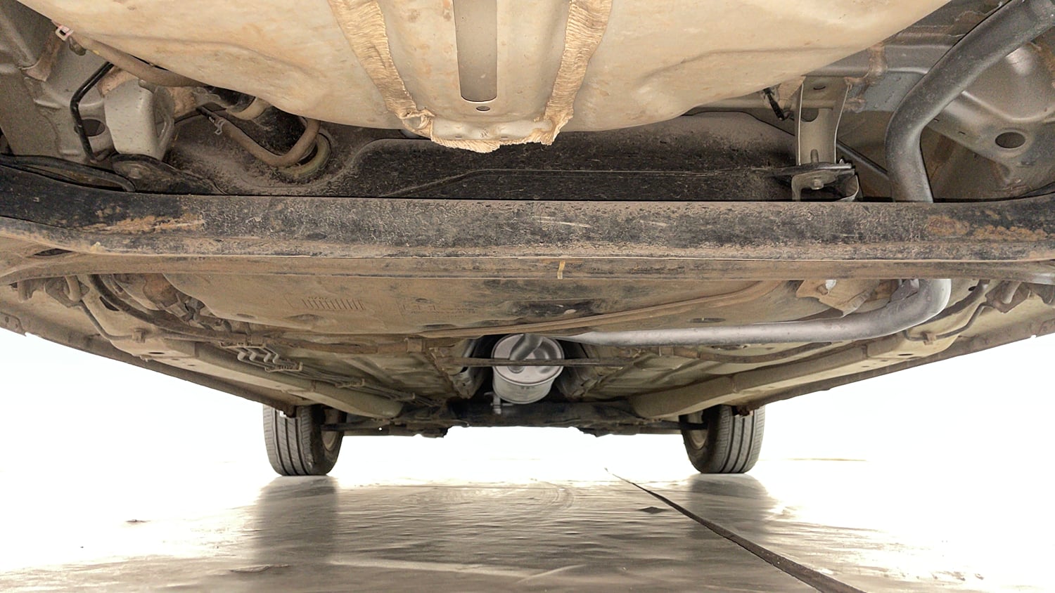 Used 2020 Maruti Suzuki Swift ZXi Plus AMT Petrol Automatic extra REAR UNDERBODY VIEW (TAKEN FROM REAR)