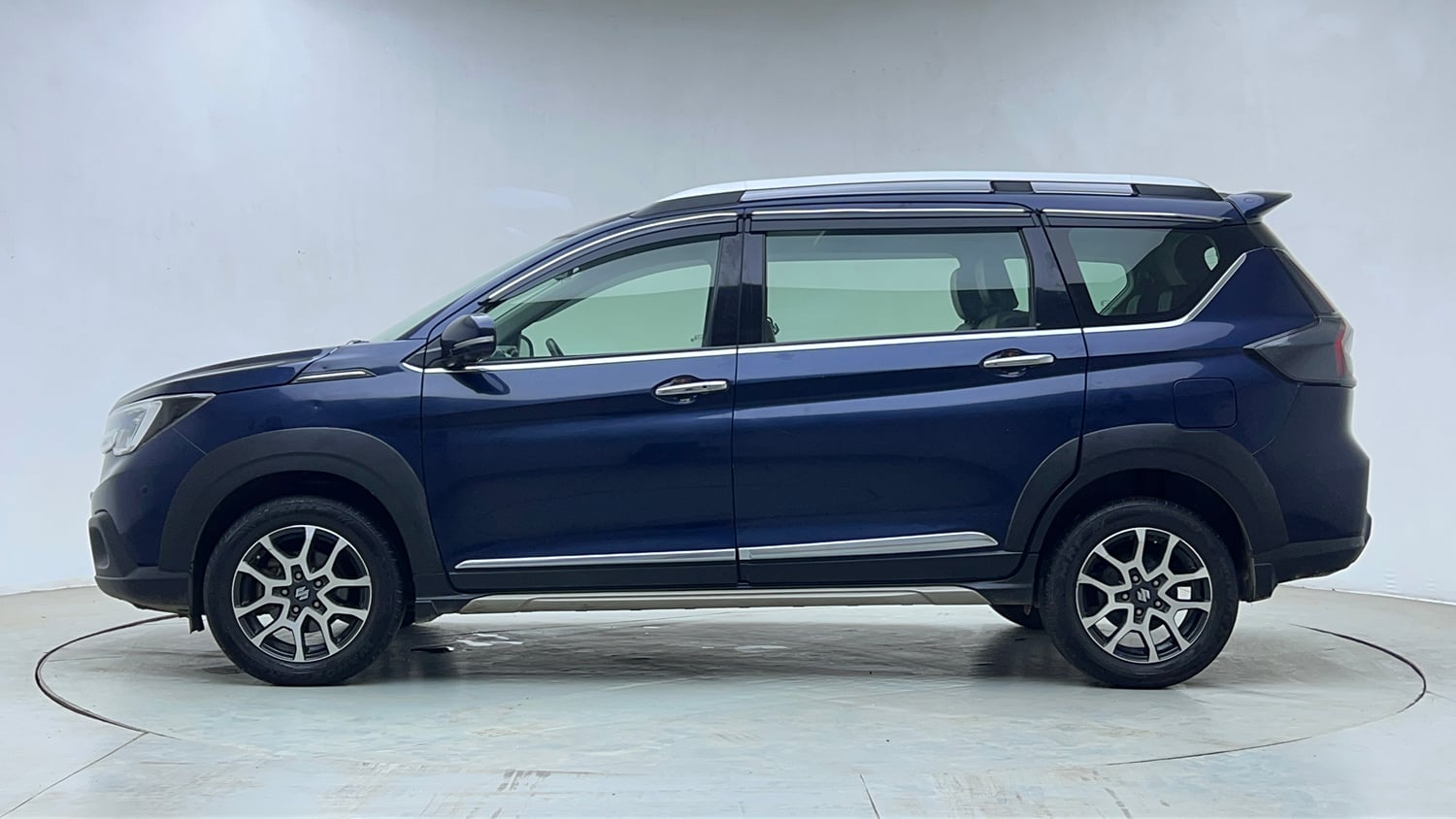 Used 2023 Maruti Suzuki XL6 Alpha Plus MT Petrol Petrol Manual exterior LEFT SIDE VIEW