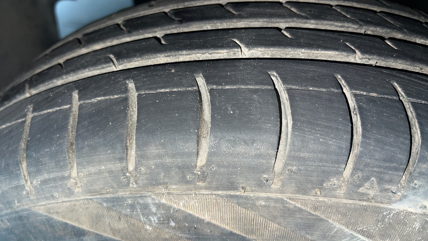 Used 2018 Maruti Suzuki Dzire VDi Diesel Manual tyres LEFT FRONT TYRE TREAD VIEW