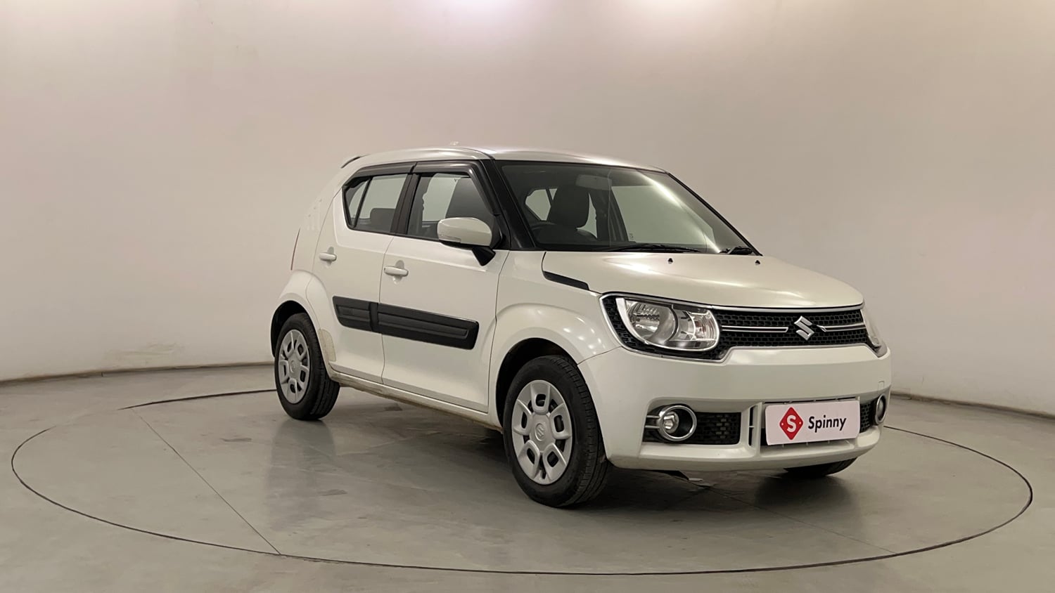 Used 2017 Maruti Suzuki Ignis Delta 1.2 MT Petrol Manual exterior RIGHT FRONT CORNER VIEW