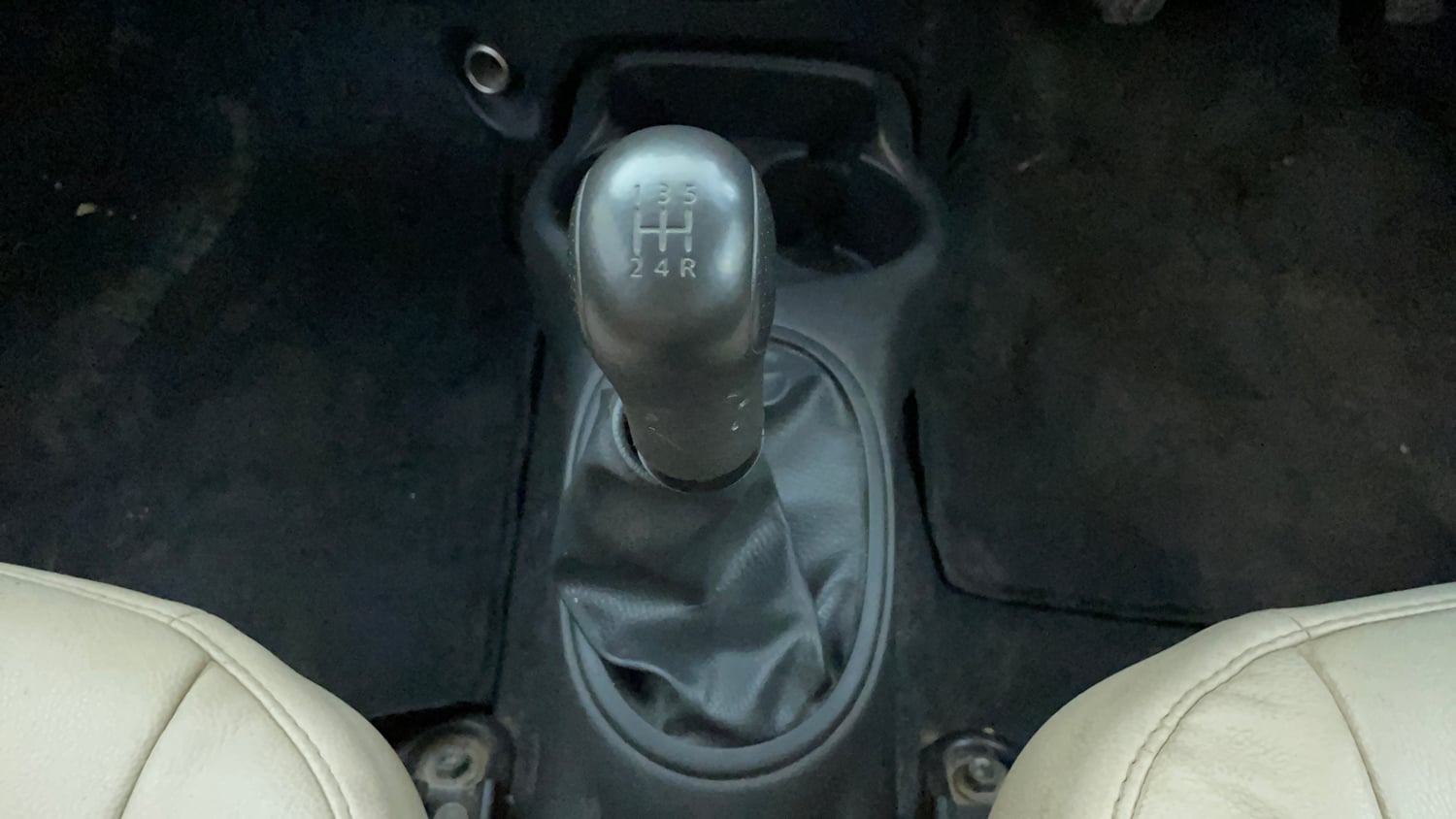Used 2016 Nissan Micra Active XV Petrol Manual interior GEAR  KNOB VIEW