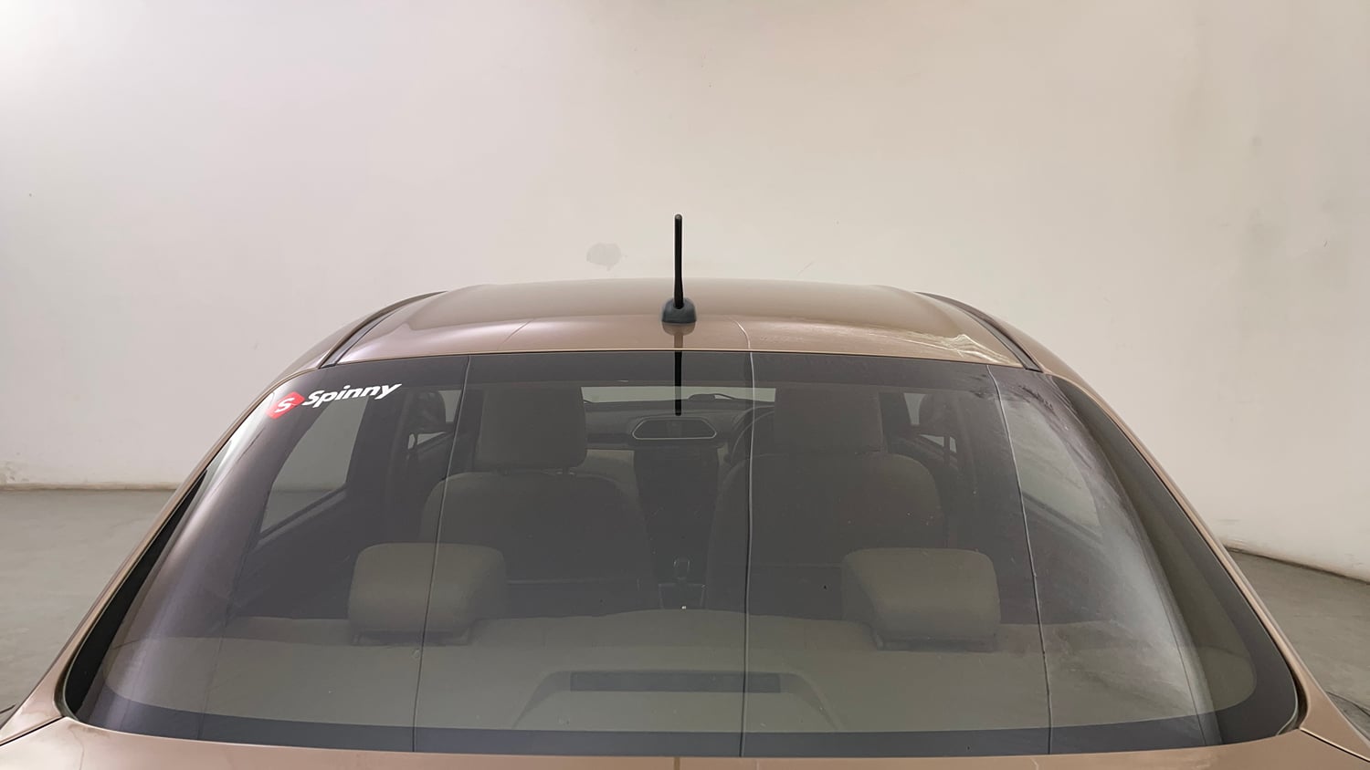 Used 2018 Maruti Suzuki Dzire VXi AMT Petrol Automatic exterior BACK WINDSHIELD VIEW