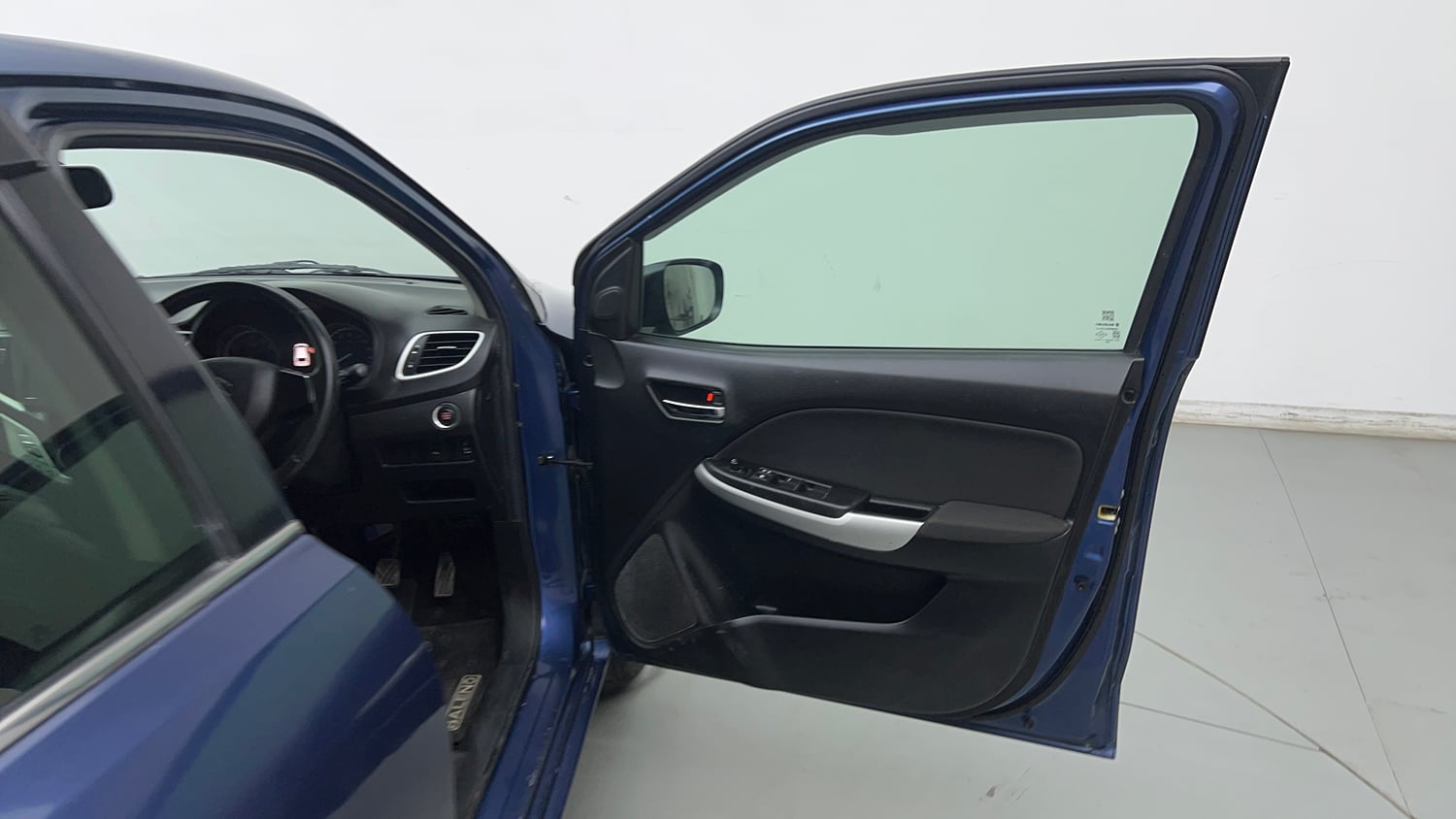 Used 2017 Maruti Suzuki Baleno Alpha 1.2 Petrol Manual interior RIGHT FRONT DOOR OPEN VIEW