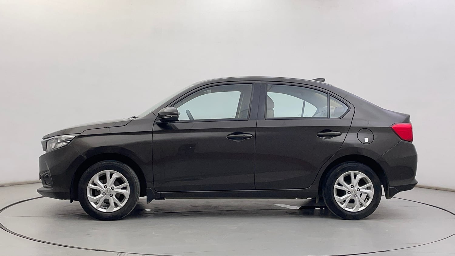 Used 2019 Honda Amaze 1.2 V CVT Petrol Petrol Automatic exterior LEFT SIDE VIEW