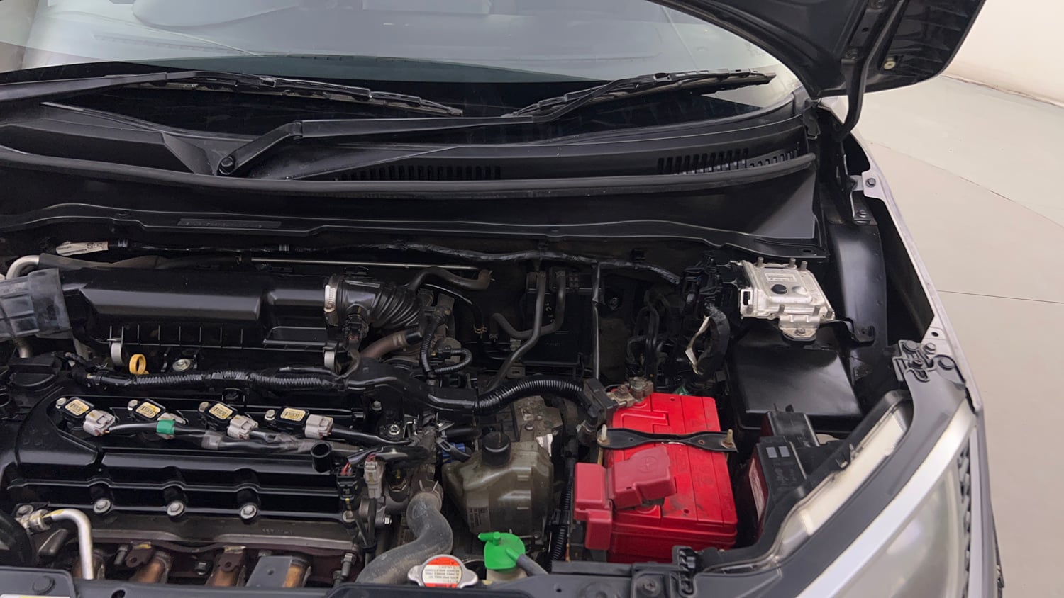 Used 2017 Maruti Suzuki Ignis Zeta 1.2 AMT Petrol Automatic engine ENGINE LEFT SIDE HINGE & APRON VIEW
