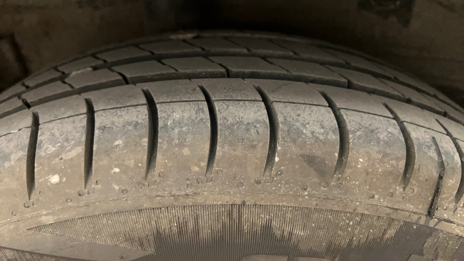 Used 2016 Maruti Suzuki Celerio VXi AMT Petrol Automatic tyres RIGHT REAR TYRE TREAD VIEW