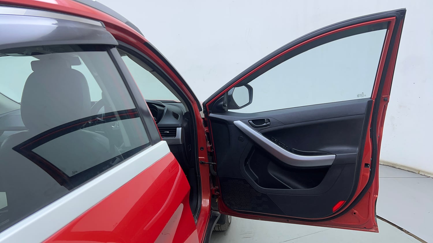 Used 2022 Tata Nexon XM (S) Diesel Diesel Manual interior RIGHT FRONT DOOR OPEN VIEW