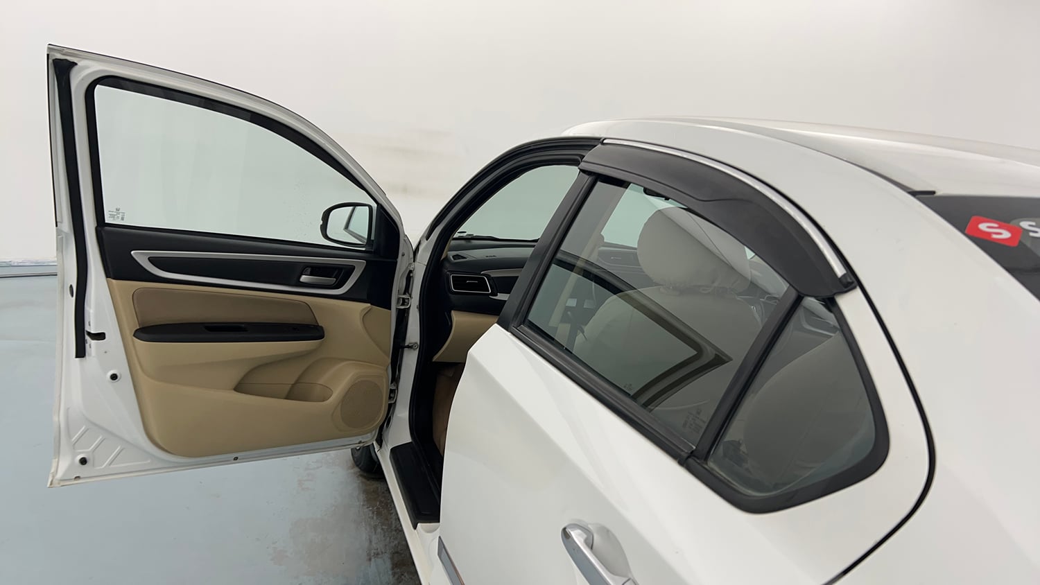 Used 2023 Honda Amaze VX 1.2 Petrol MT Petrol Manual interior LEFT FRONT DOOR OPEN VIEW