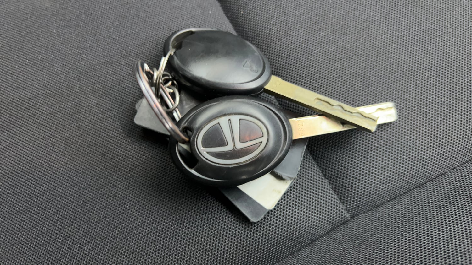 Used 2023 Tata Punch Pure MT Petrol Manual extra CAR KEY VIEW