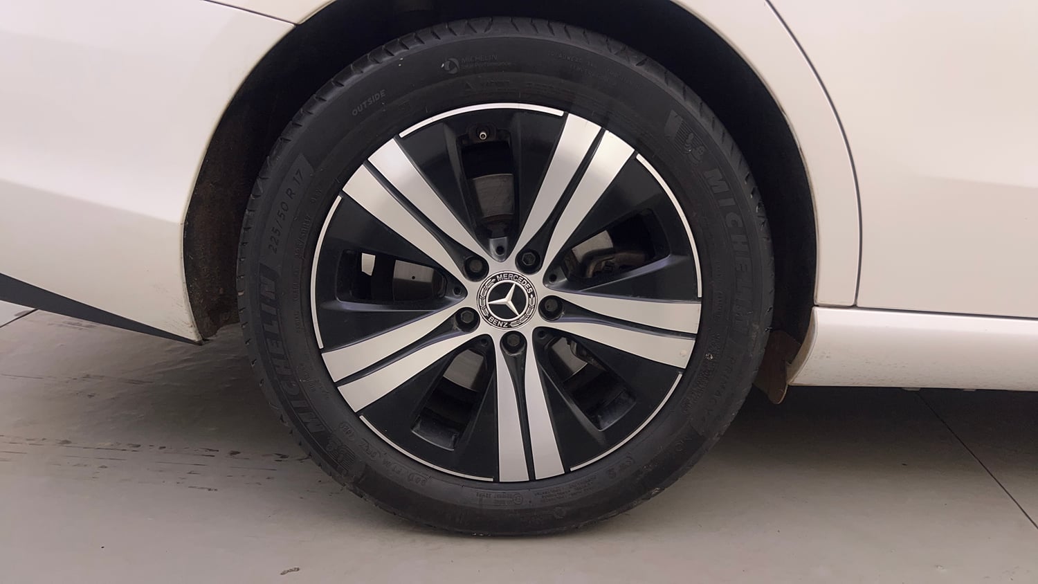 Used 2022 Mercedes-Benz C-Class C 200 Petrol Automatic tyres RIGHT REAR TYRE RIM VIEW