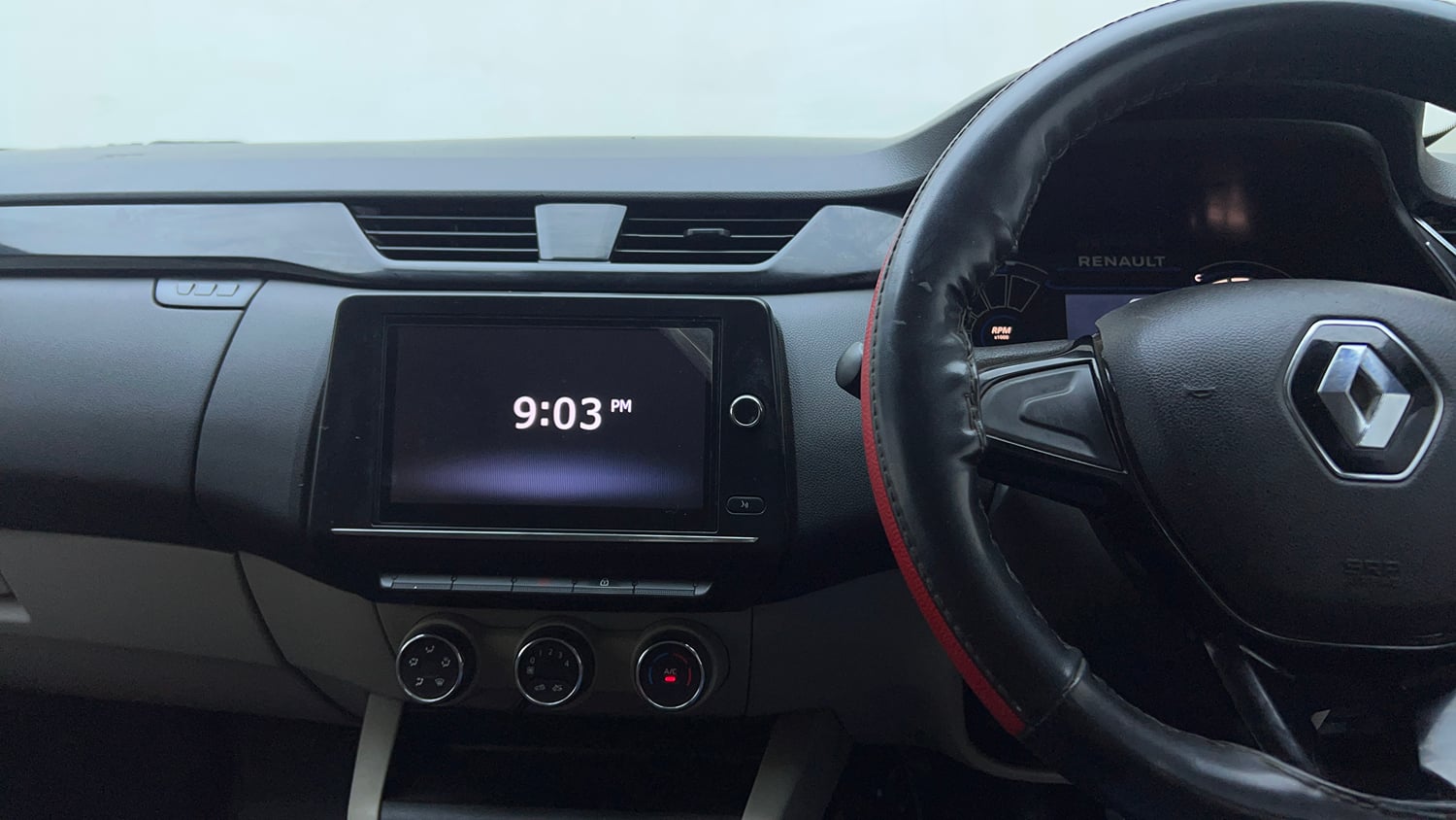 Used 2020 Renault Triber RXT Petrol Manual top_features Integrated (in-dash) music system