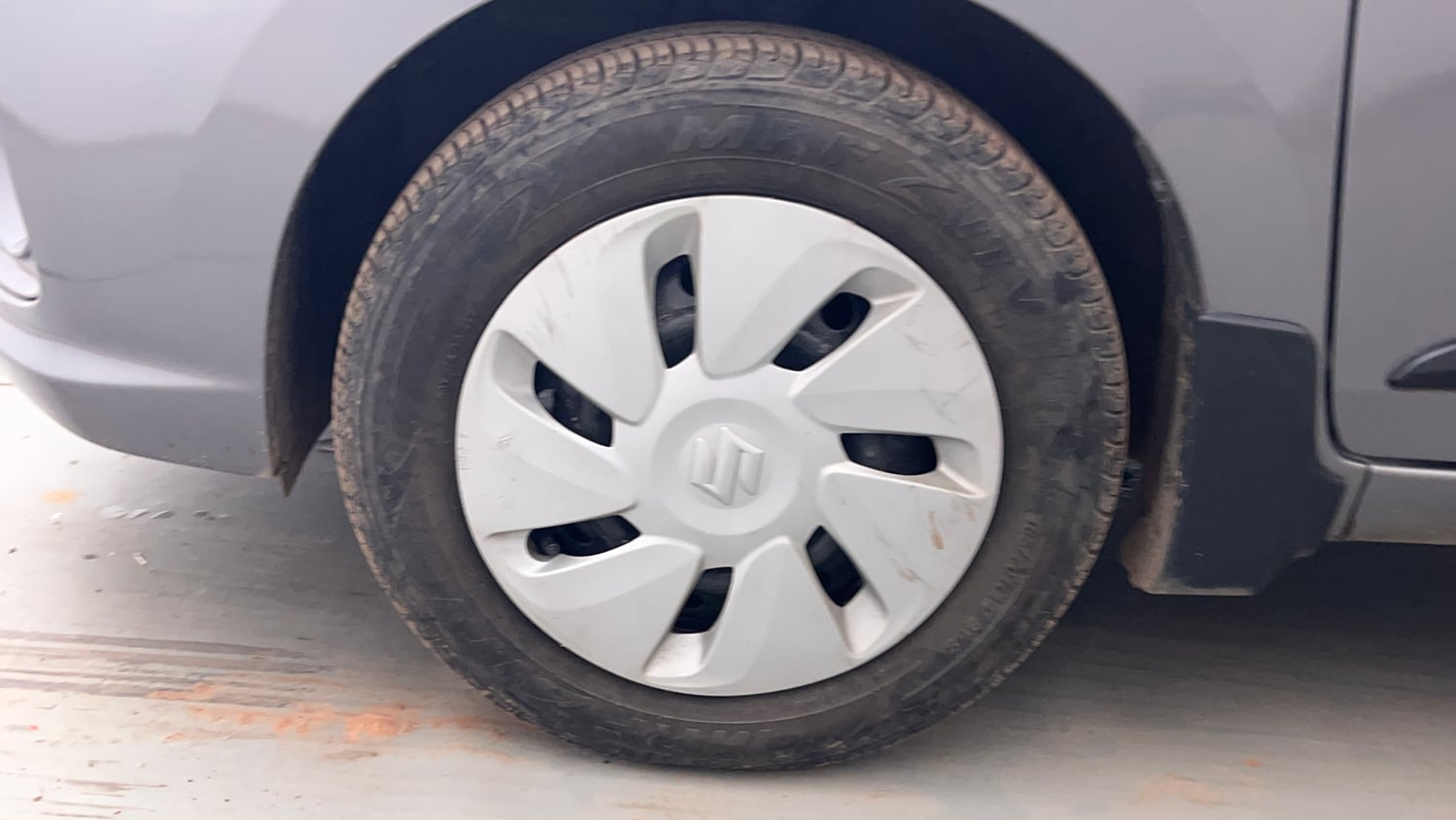 Used 2019 Maruti Suzuki Celerio ZXi (O) AMT Petrol Automatic tyres LEFT FRONT TYRE RIM VIEW