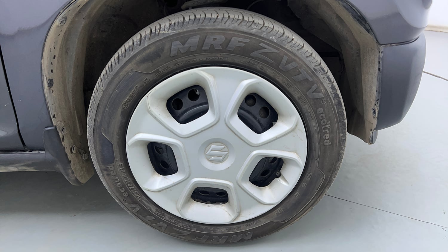 Used 2020 Maruti Suzuki S-Presso VXi Petrol Manual tyres RIGHT FRONT TYRE RIM VIEW