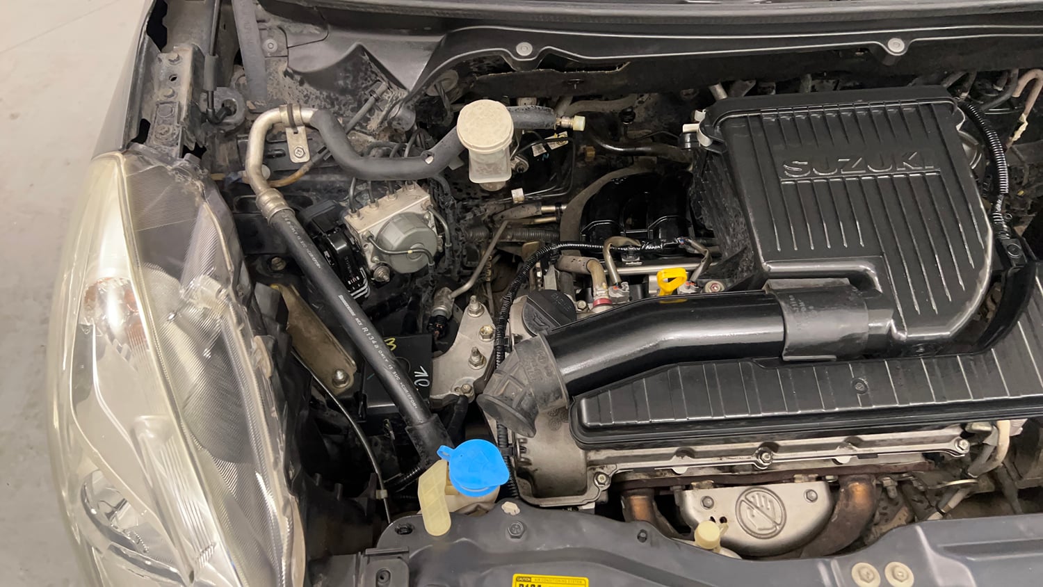 Used 2013 Maruti Suzuki Ertiga Vxi Petrol Manual engine ENGINE RIGHT SIDE VIEW