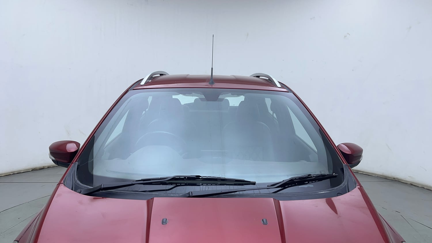 Used 2019 Ford Freestyle Titanium 1.2 Ti-VCT Petrol Manual exterior FRONT WINDSHIELD VIEW