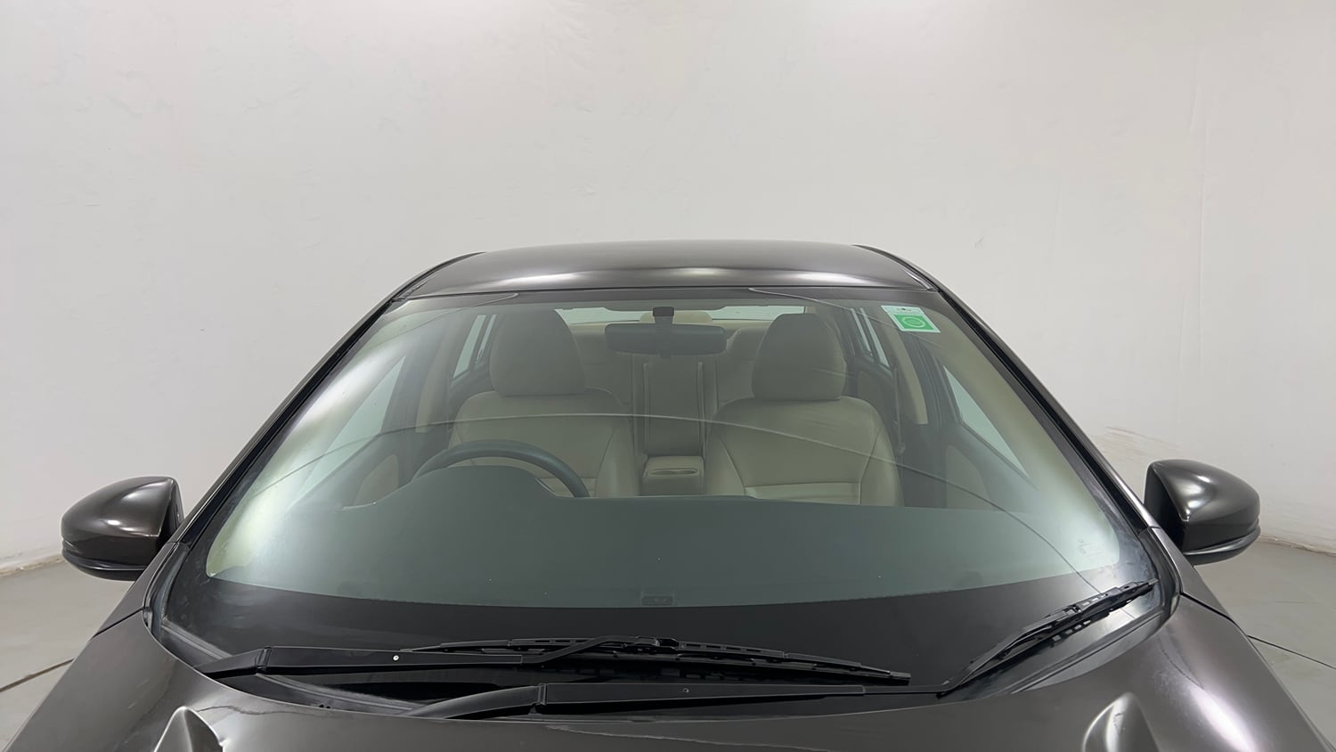 Used 2016 Honda City V Petrol Manual exterior FRONT WINDSHIELD VIEW
