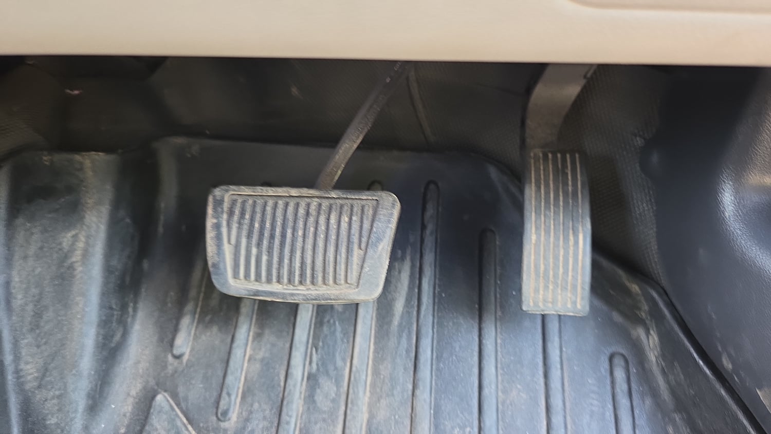Used 2023 Hyundai Grand i10 Nios Sportz AMT 1.2 Kappa VTVT Petrol Automatic interior PEDALS VIEW