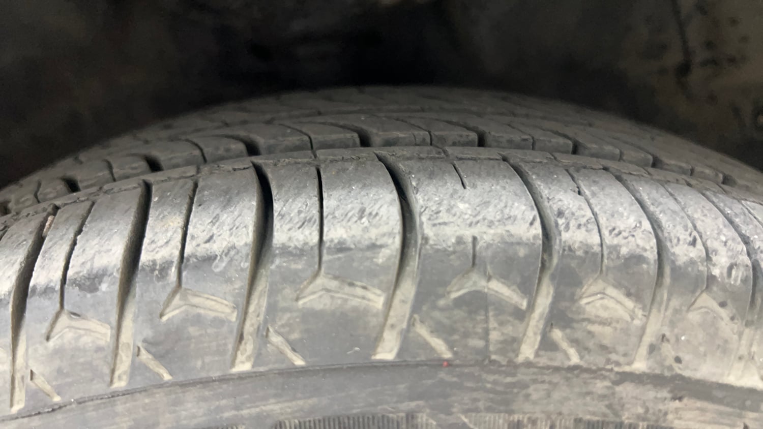 Used 2015 Maruti Suzuki Celerio VXi AMT Petrol Automatic tyres RIGHT FRONT TYRE TREAD VIEW