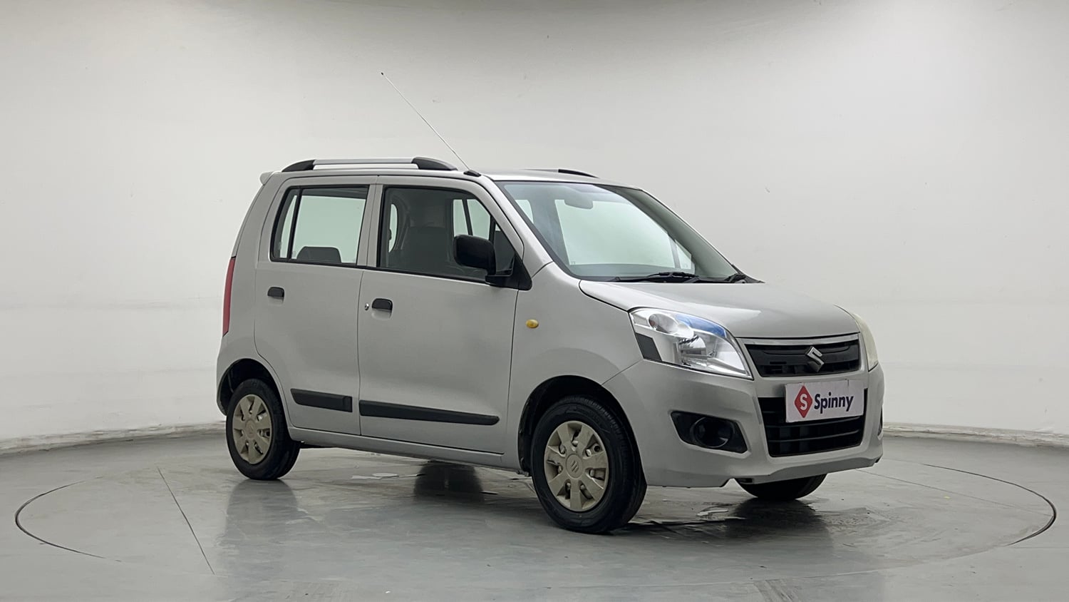 Used 2015 Maruti Suzuki Wagon R LXI Petrol Manual exterior RIGHT FRONT CORNER VIEW