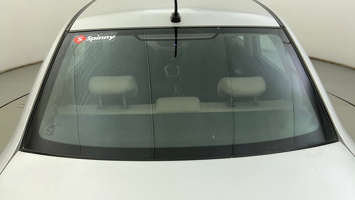Used 2014 Hyundai Xcent Base 1.2 Petrol Manual exterior BACK WINDSHIELD VIEW